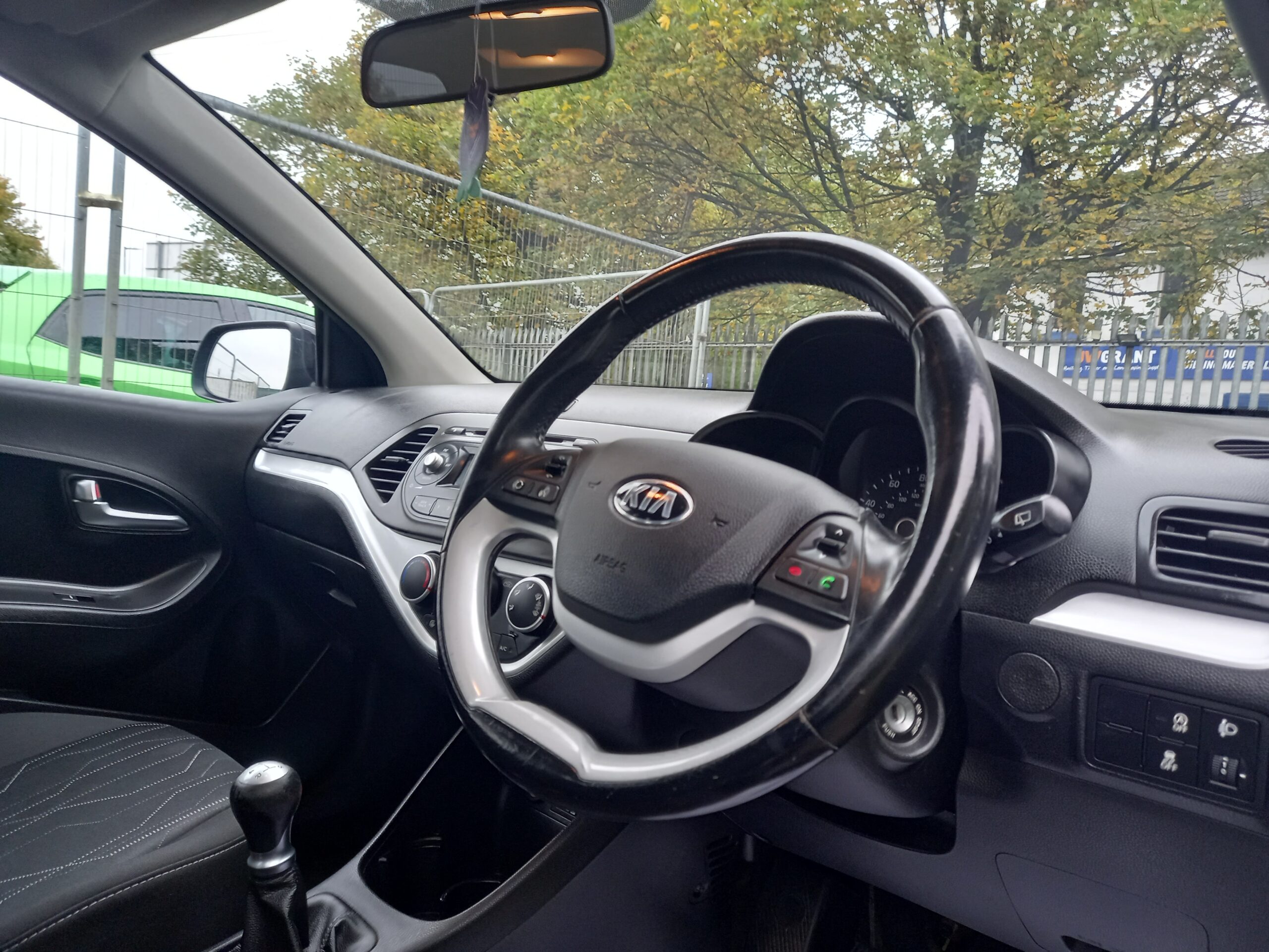 KIA PICANTO 1.25 2 EcoDynamics 5dr 2013 Full Service History £20 road tax 3 Months Warranty - Image 13