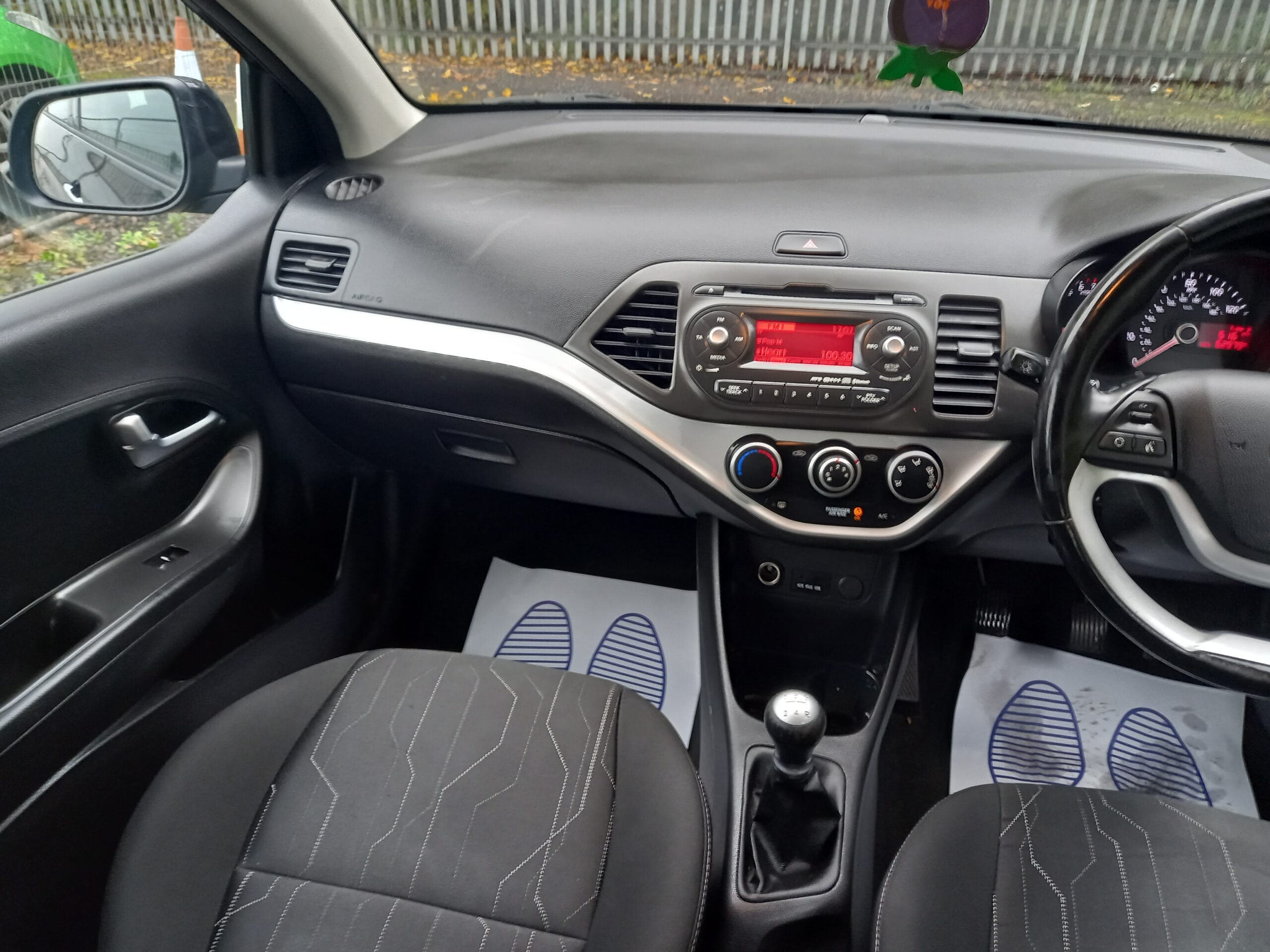 KIA PICANTO 1.25 2 EcoDynamics 5dr 2013 Full Service History £20 road tax 3 Months Warranty - Image 16