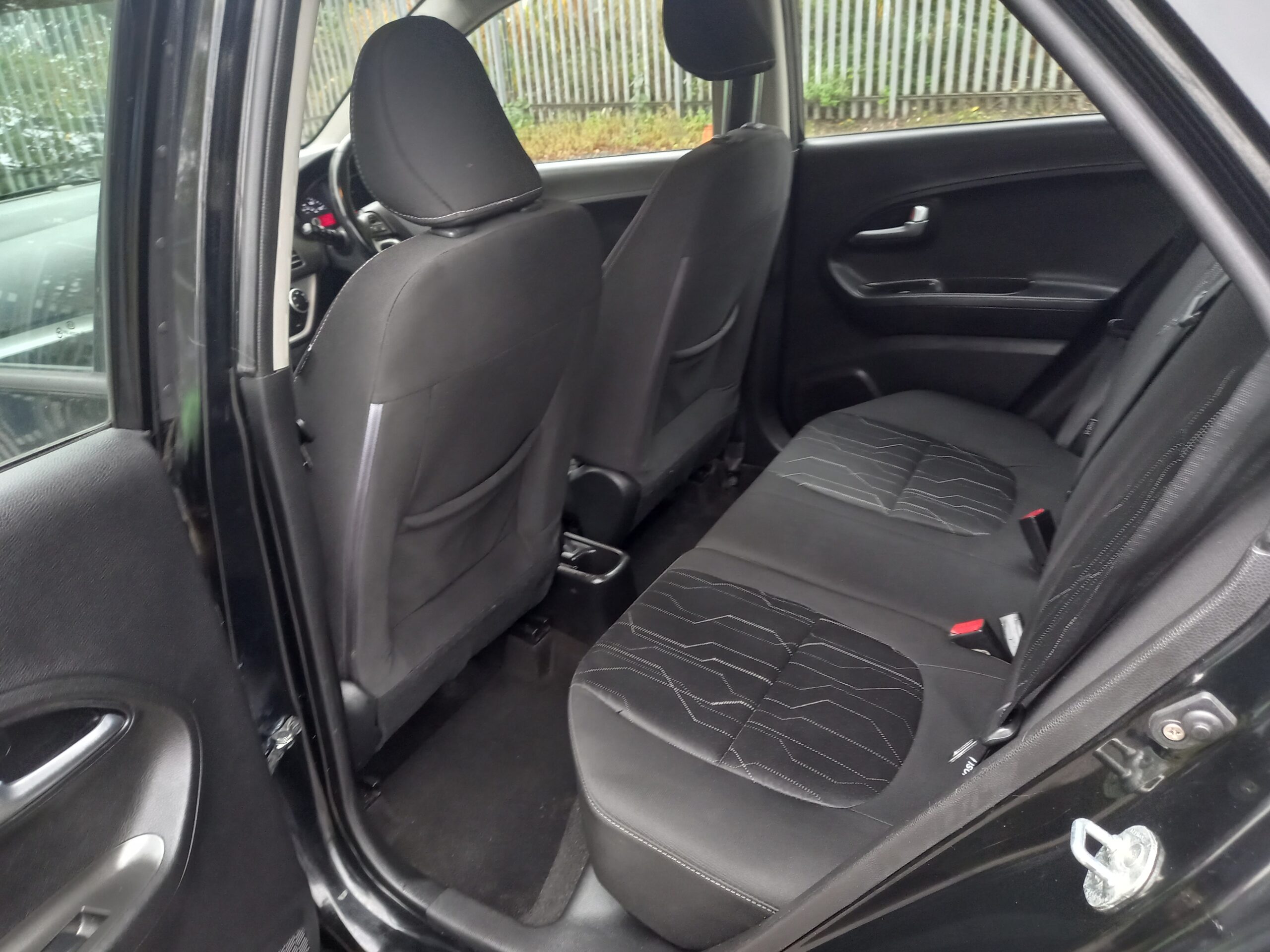 KIA PICANTO 1.25 2 EcoDynamics 5dr 2013 Full Service History £20 road tax 3 Months Warranty - Image 24