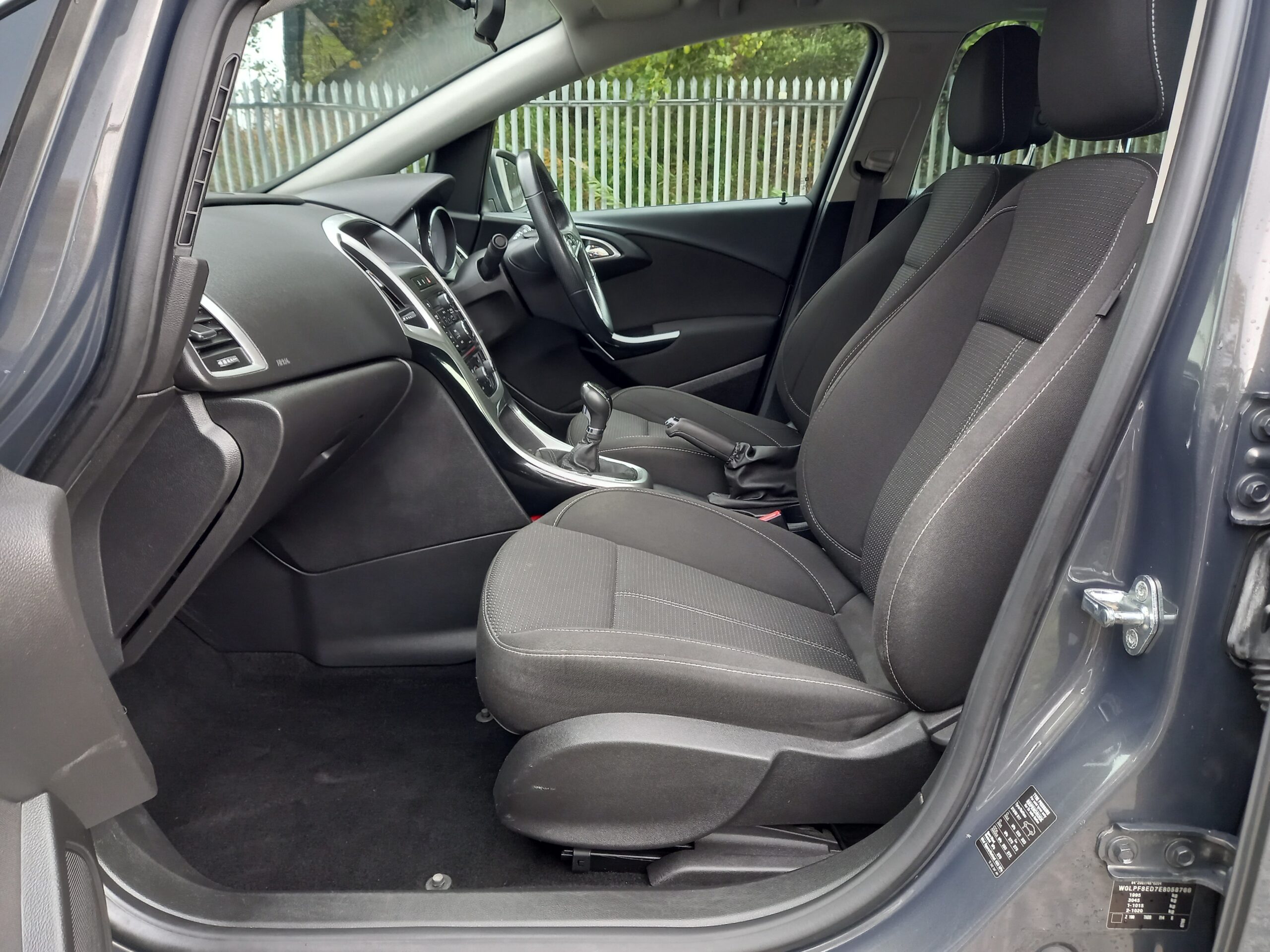 VAUXHALL ASTRA 1.6i 16V SRi 5dr 2014 estate 108,000 Miles Full Service History 3 Months Warranty - Image 20