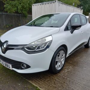 RENAULT CLIO 1.2 16V Dynamique Nav 5dr 2015 52,000 Miles Full Service History 3 Months Warranty