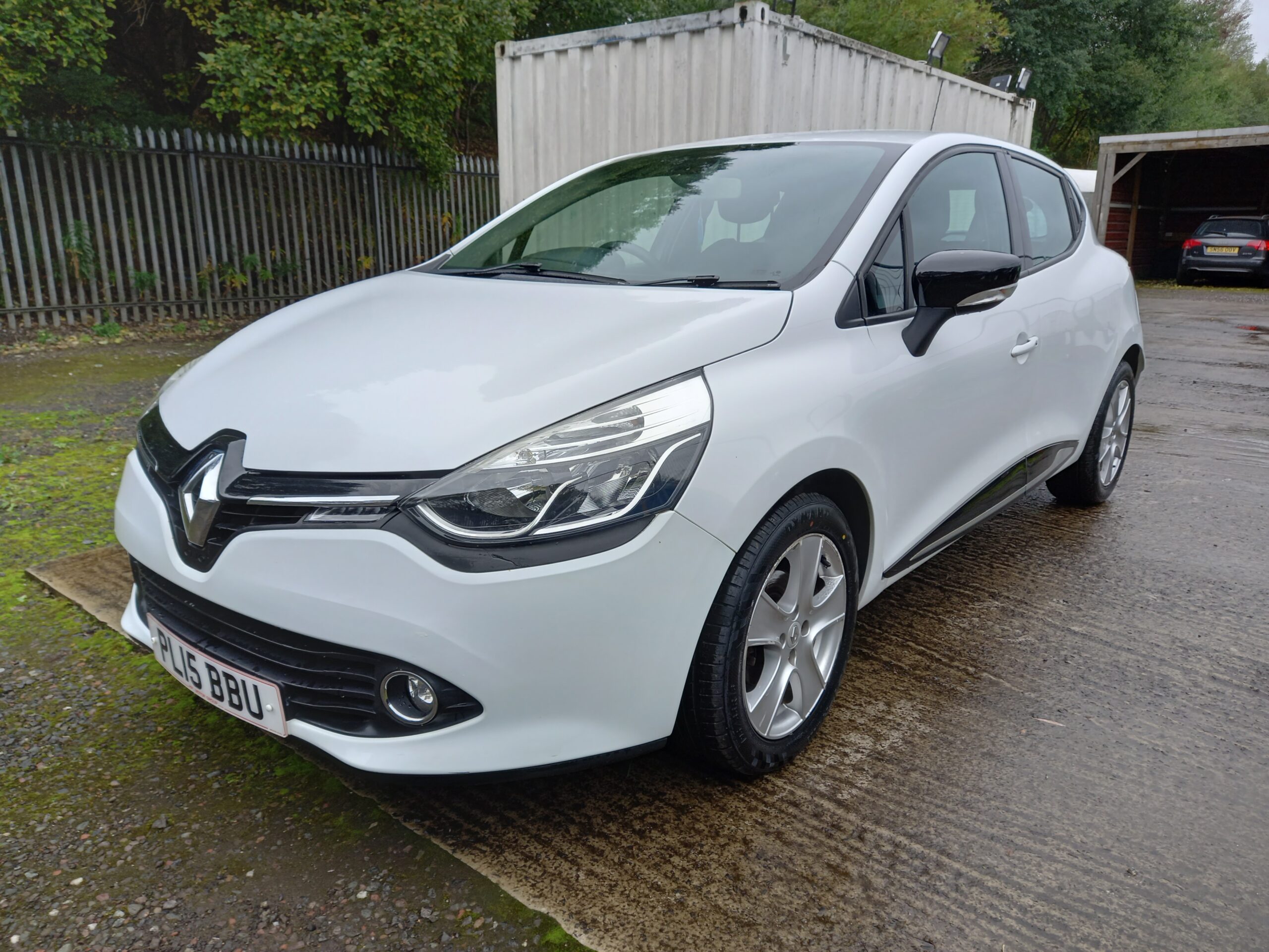 RENAULT CLIO 1.2 16V Dynamique Nav 5dr 2015 52,000 Miles Full Service History 3 Months Warranty
