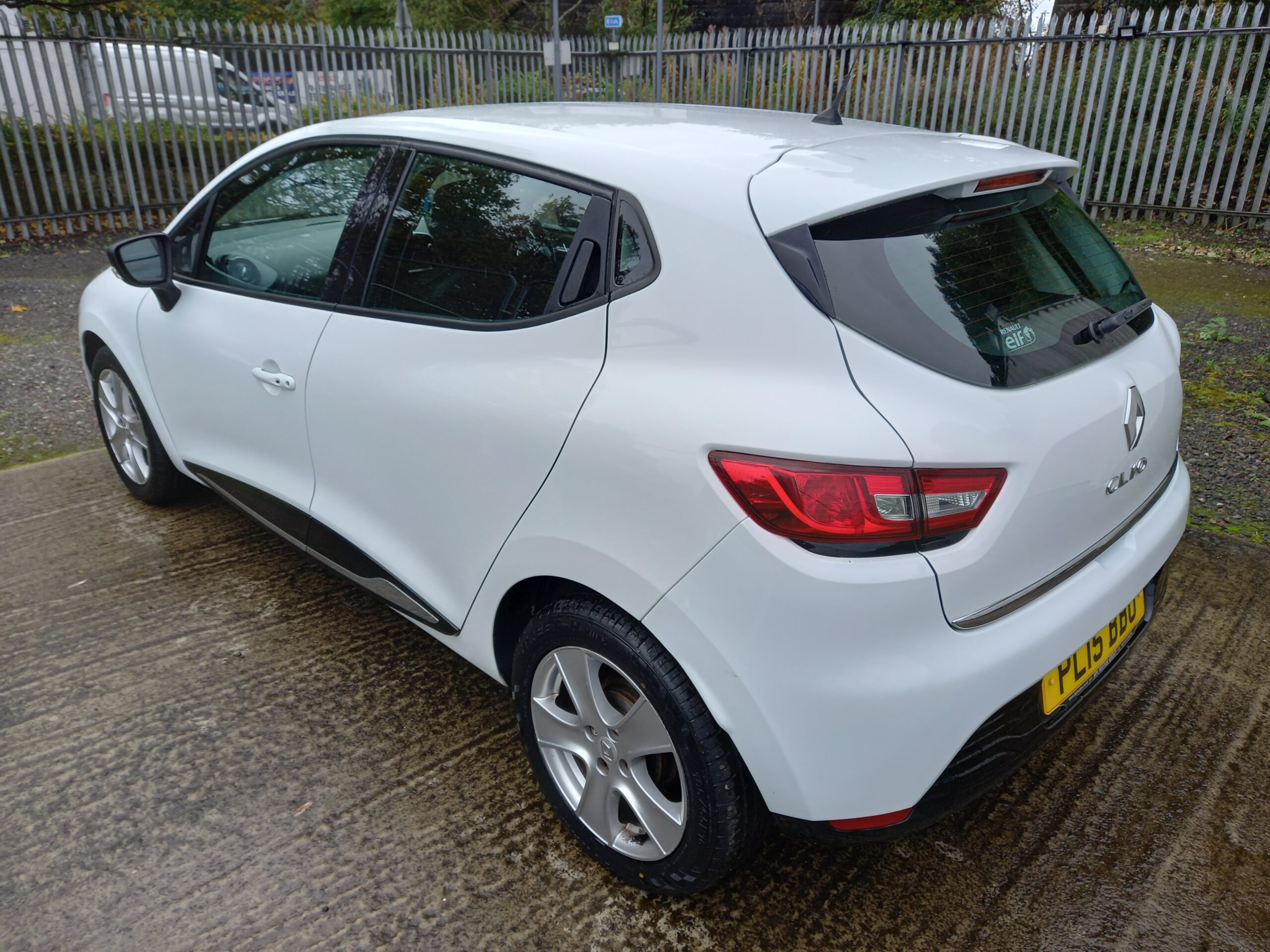 RENAULT CLIO 1.2 16V Dynamique Nav 5dr 2015 52,000 Miles Full Service History 3 Months Warranty - Image 4