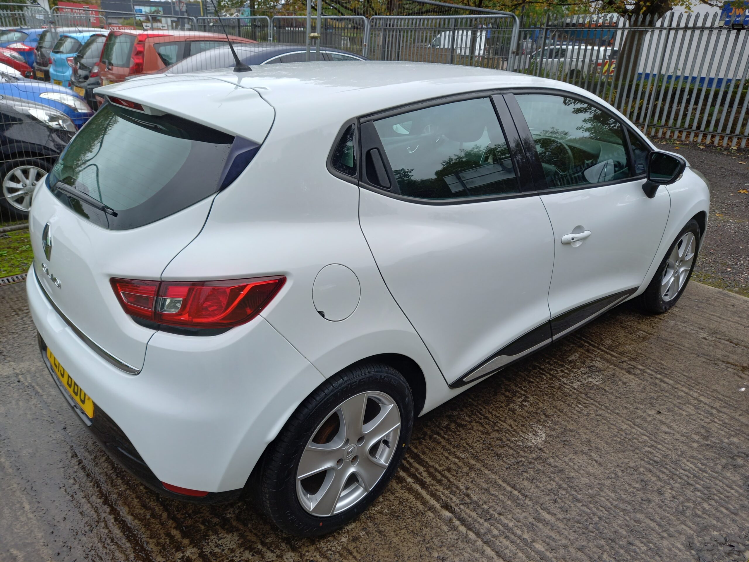RENAULT CLIO 1.2 16V Dynamique Nav 5dr 2015 52,000 Miles Full Service History 3 Months Warranty - Image 6