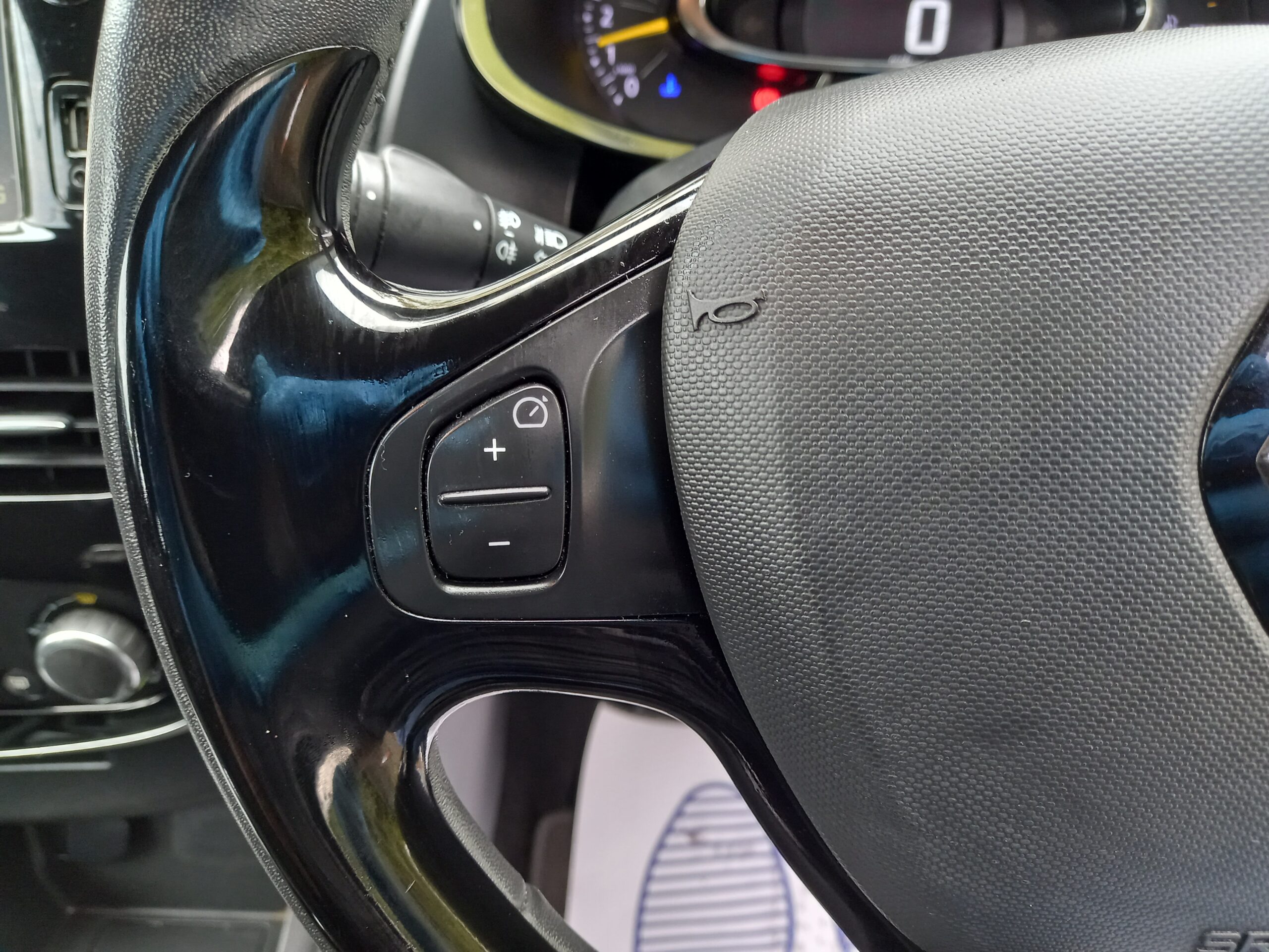 RENAULT CLIO 1.2 16V Dynamique Nav 5dr 2015 52,000 Miles Full Service History 3 Months Warranty - Image 30