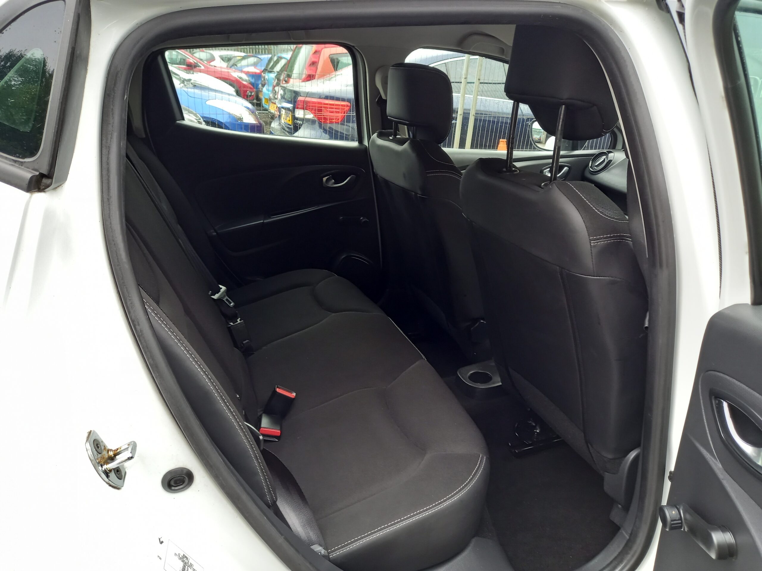 RENAULT CLIO 1.2 16V Dynamique Nav 5dr 2015 52,000 Miles Full Service History 3 Months Warranty - Image 18