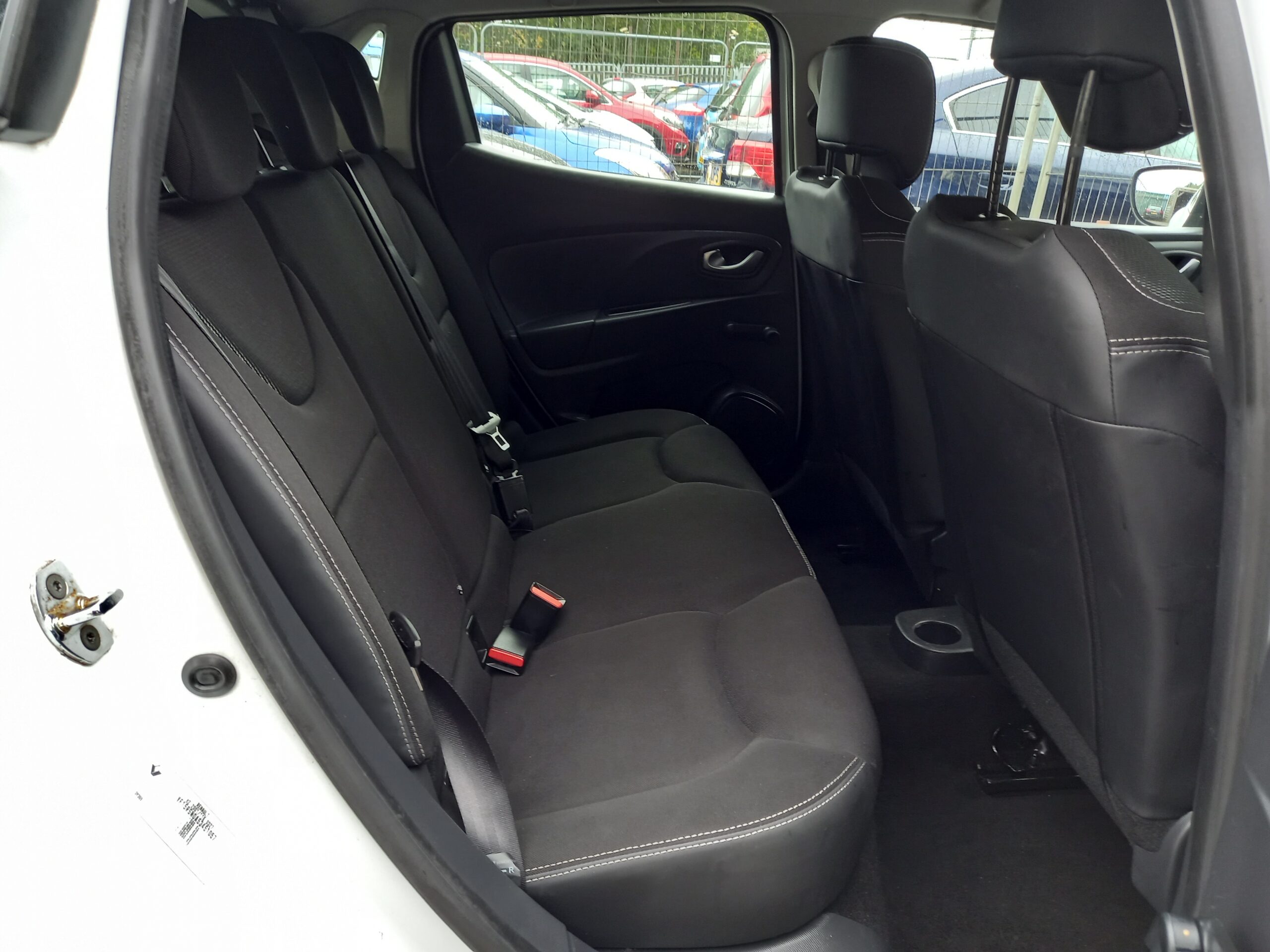 RENAULT CLIO 1.2 16V Dynamique Nav 5dr 2015 52,000 Miles Full Service History 3 Months Warranty - Image 19