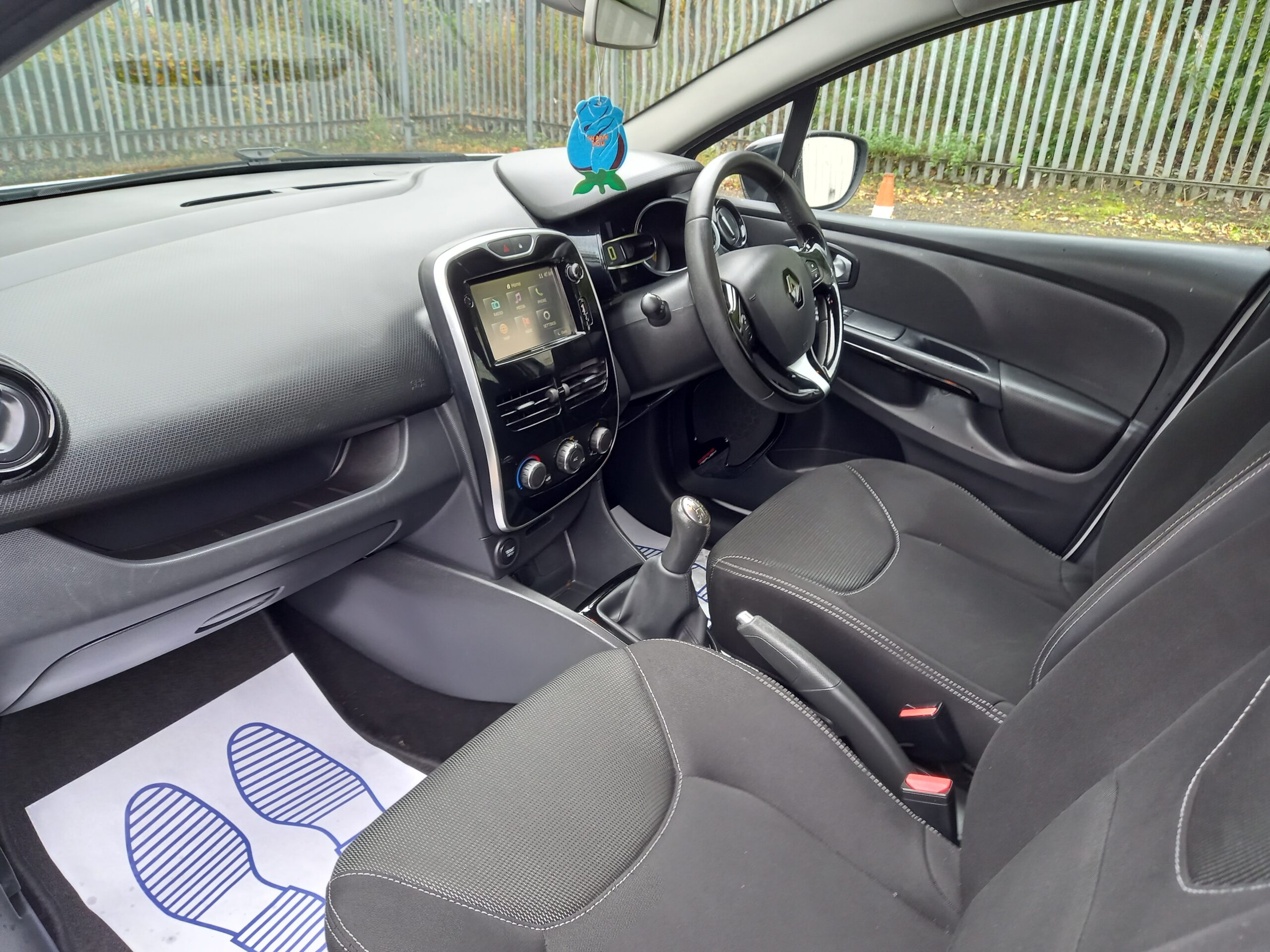 RENAULT CLIO 1.2 16V Dynamique Nav 5dr 2015 52,000 Miles Full Service History 3 Months Warranty - Image 22