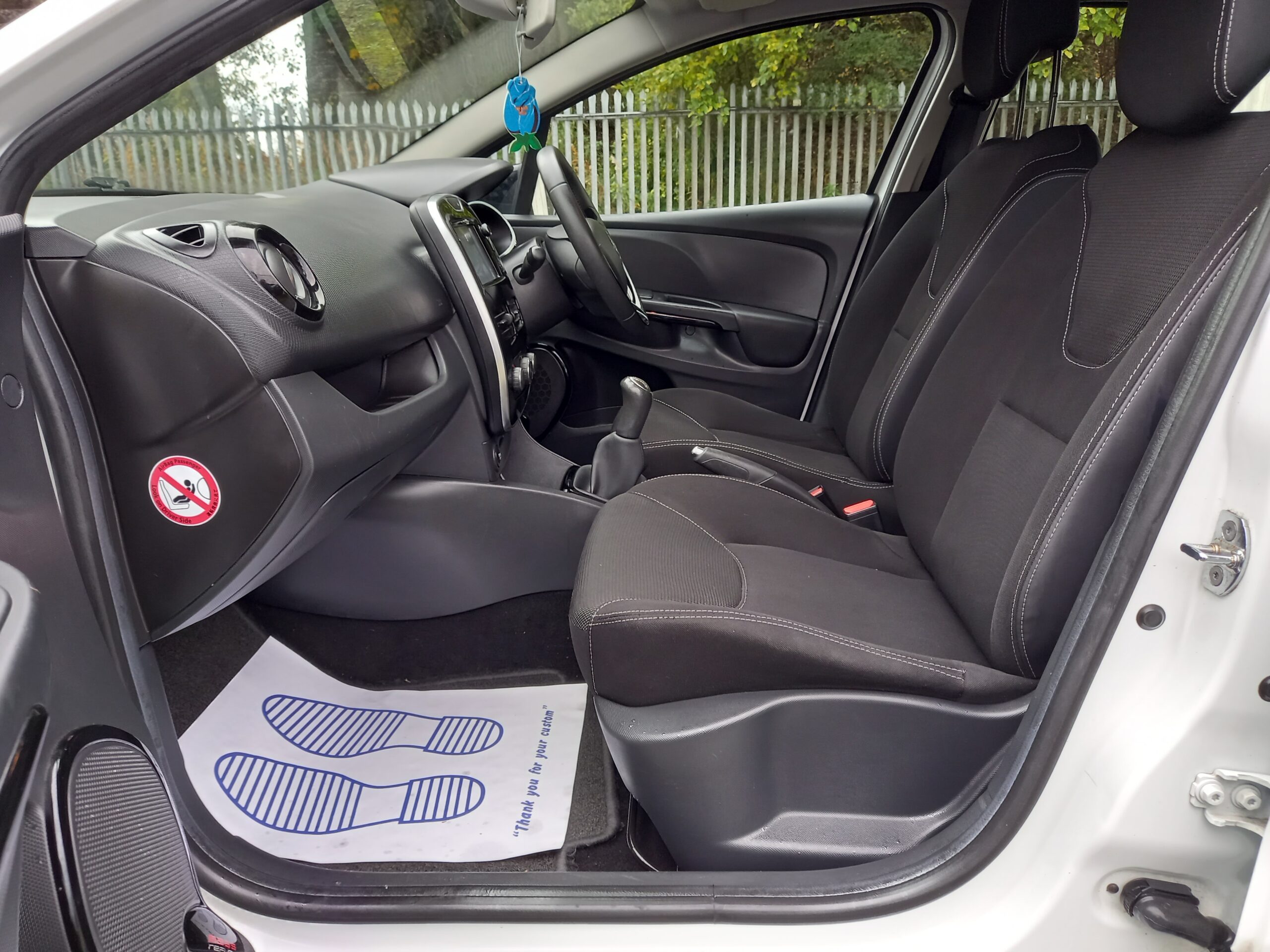 RENAULT CLIO 1.2 16V Dynamique Nav 5dr 2015 52,000 Miles Full Service History 3 Months Warranty - Image 21