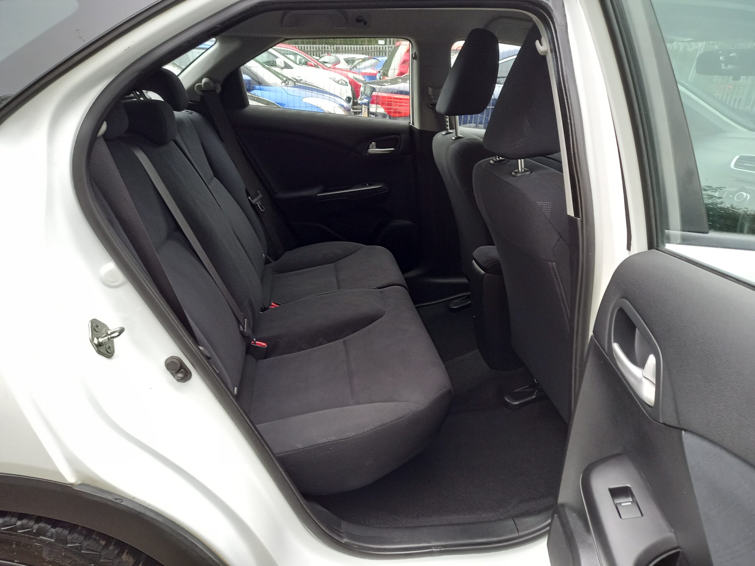 HONDA CIVIC 1.6 i-DTEC Black Edition 5dr 2015 Estate 80,000 MILES Full Service History £20 tax 3 Months Warranty - Image 21