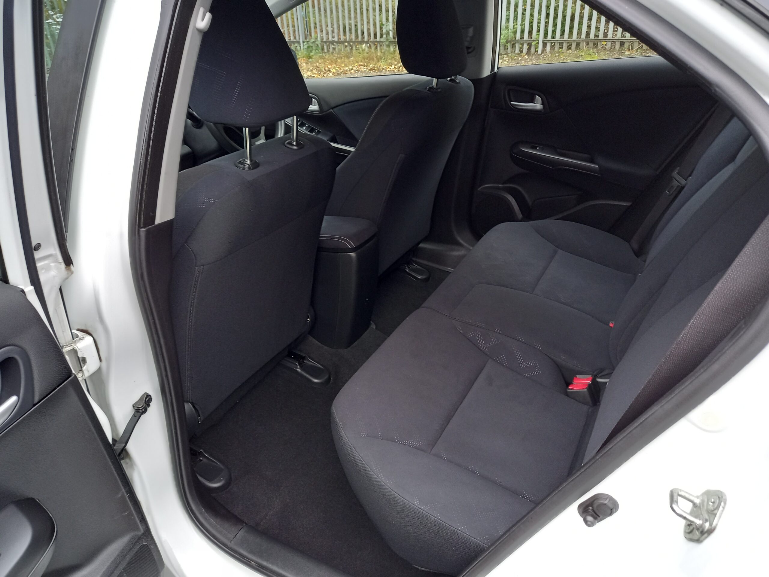 HONDA CIVIC 1.6 i-DTEC Black Edition 5dr 2015 Estate 80,000 MILES Full Service History £20 tax 3 Months Warranty - Image 26