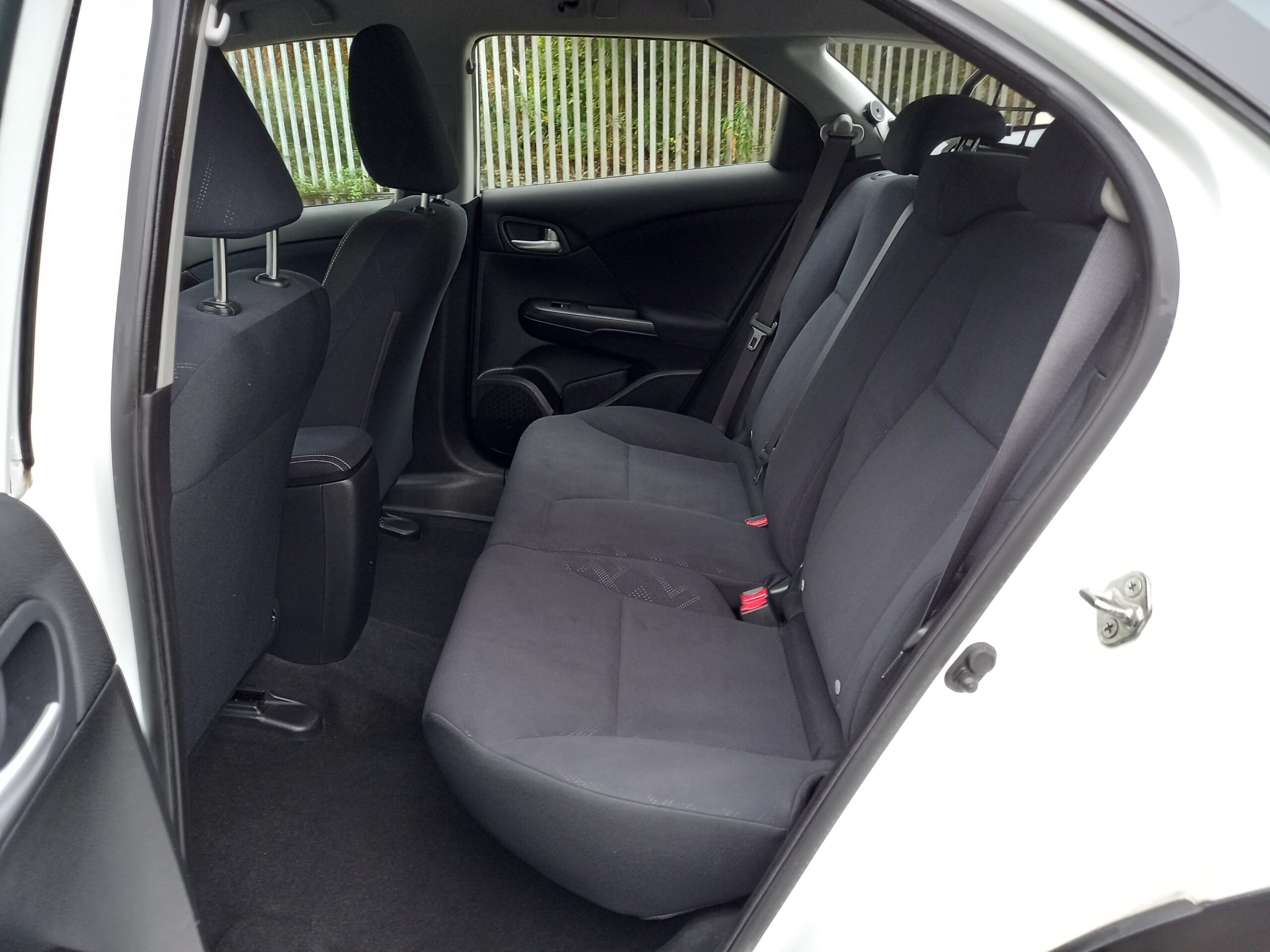 HONDA CIVIC 1.6 i-DTEC Black Edition 5dr 2015 Estate 80,000 MILES Full Service History £20 tax 3 Months Warranty - Image 27