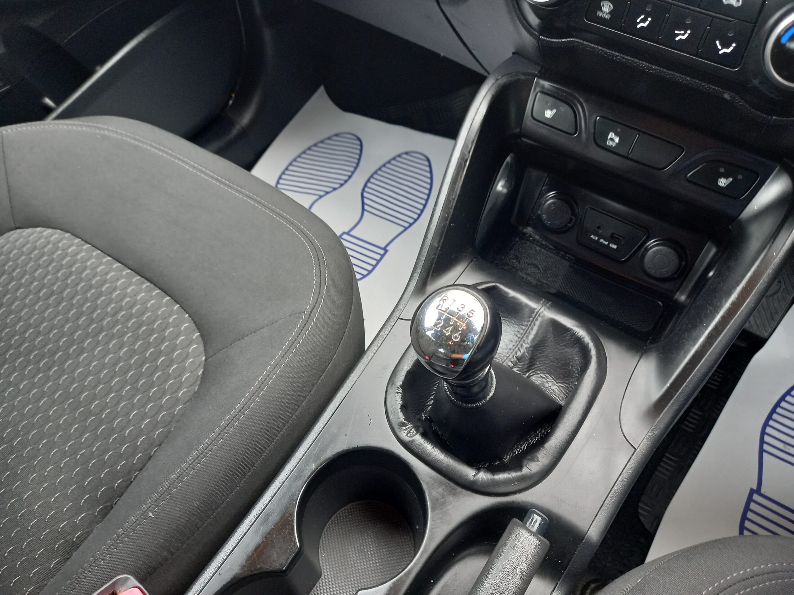 HYUNDAI IX35 1.7 CRDi Style 5dr 2WD 2013 86,000 Miles Full Service History 3 Months Warranty - Image 29