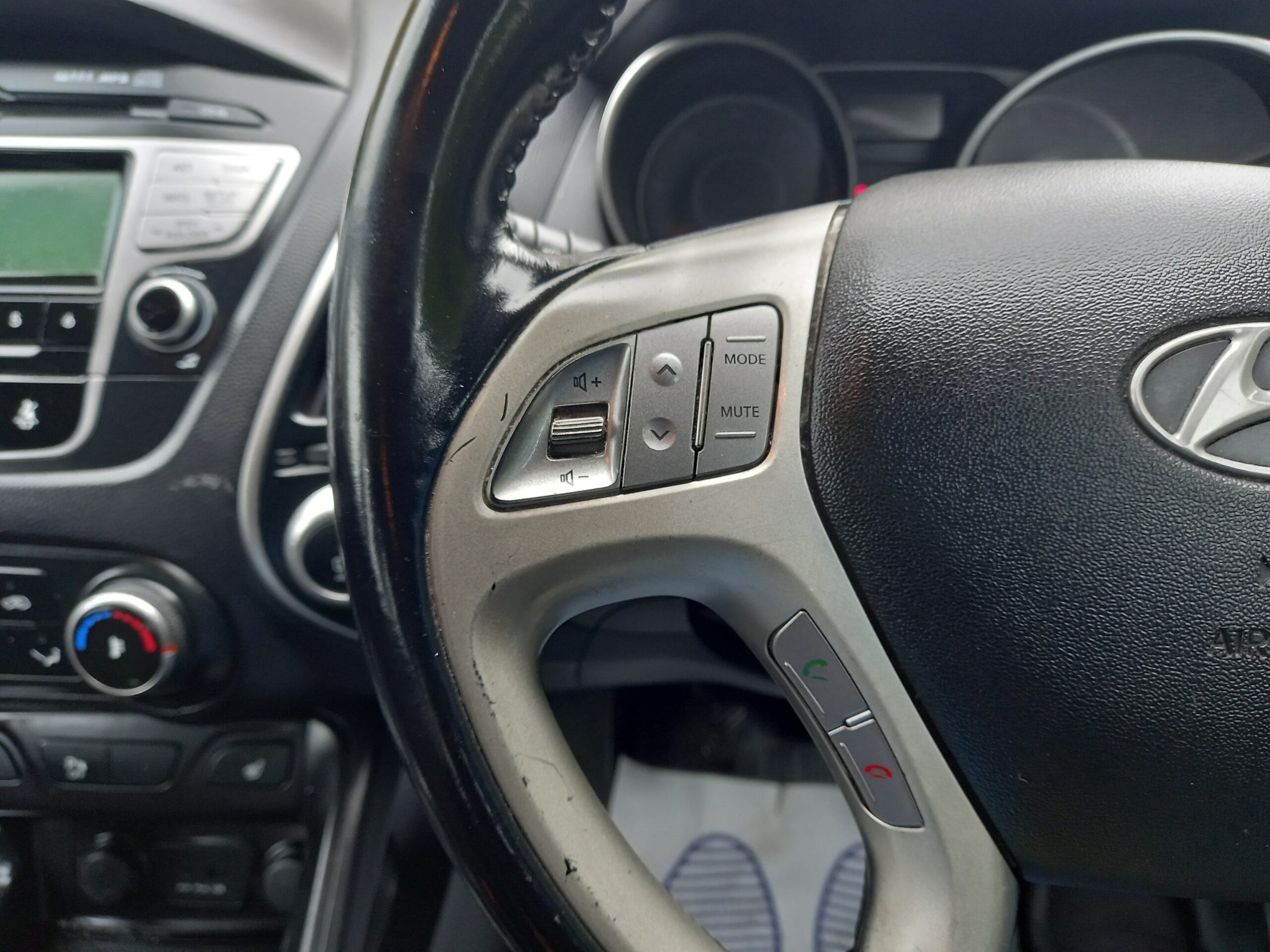 HYUNDAI IX35 1.7 CRDi Style 5dr 2WD 2013 86,000 Miles Full Service History 3 Months Warranty - Image 28