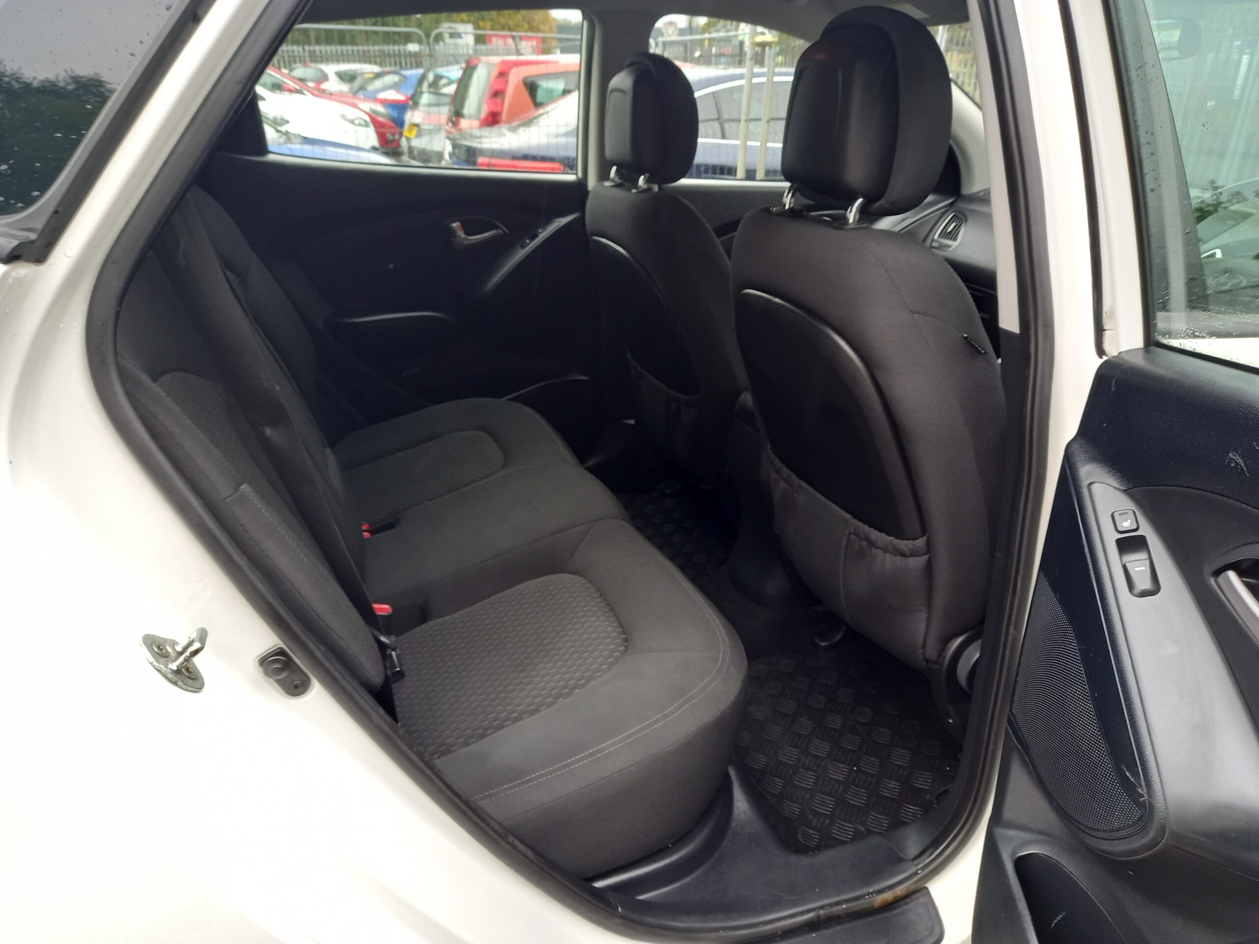 HYUNDAI IX35 1.7 CRDi Style 5dr 2WD 2013 86,000 Miles Full Service History 3 Months Warranty - Image 19