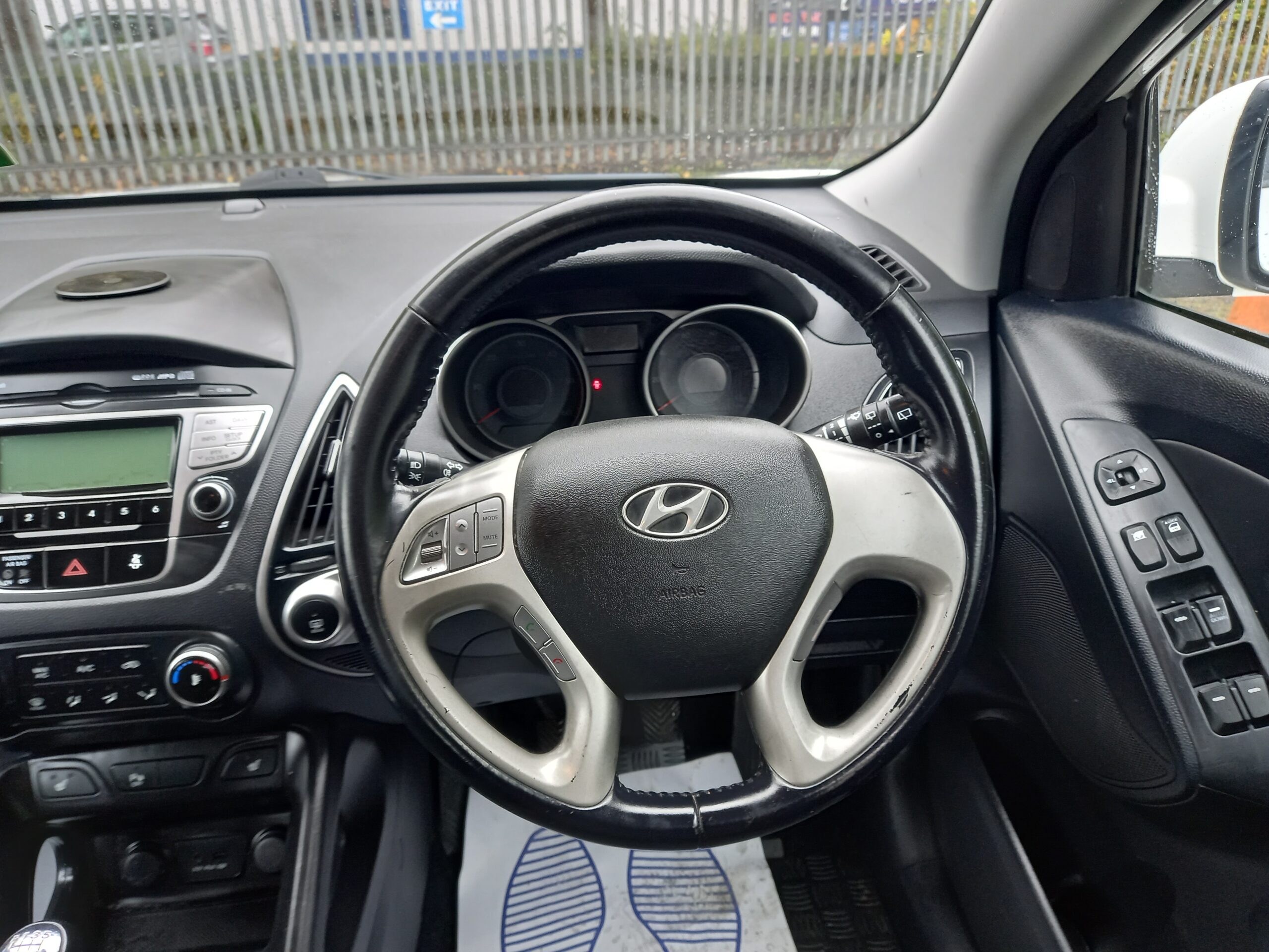 HYUNDAI IX35 1.7 CRDi Style 5dr 2WD 2013 86,000 Miles Full Service History 3 Months Warranty - Image 15