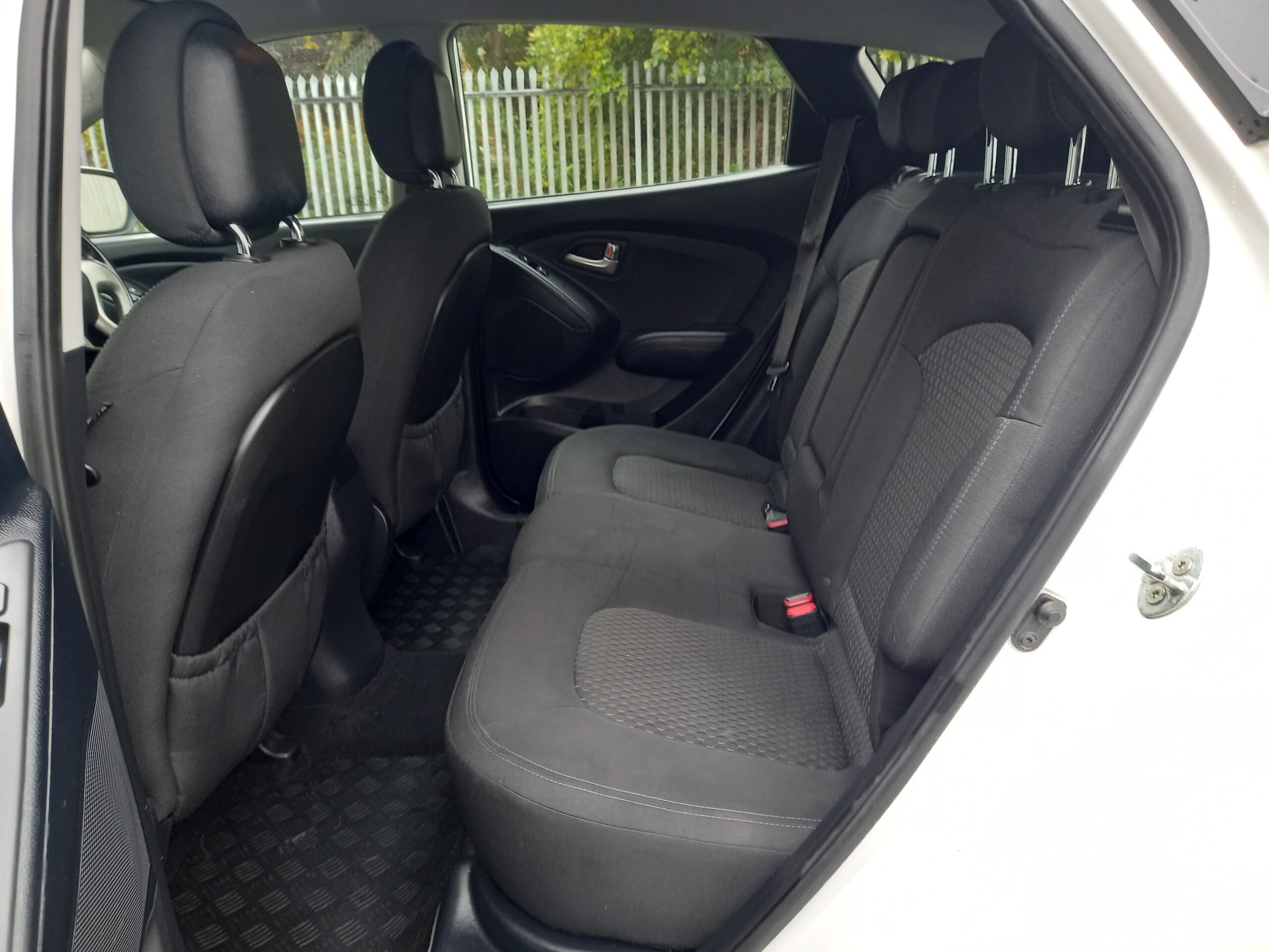 HYUNDAI IX35 1.7 CRDi Style 5dr 2WD 2013 86,000 Miles Full Service History 3 Months Warranty - Image 23