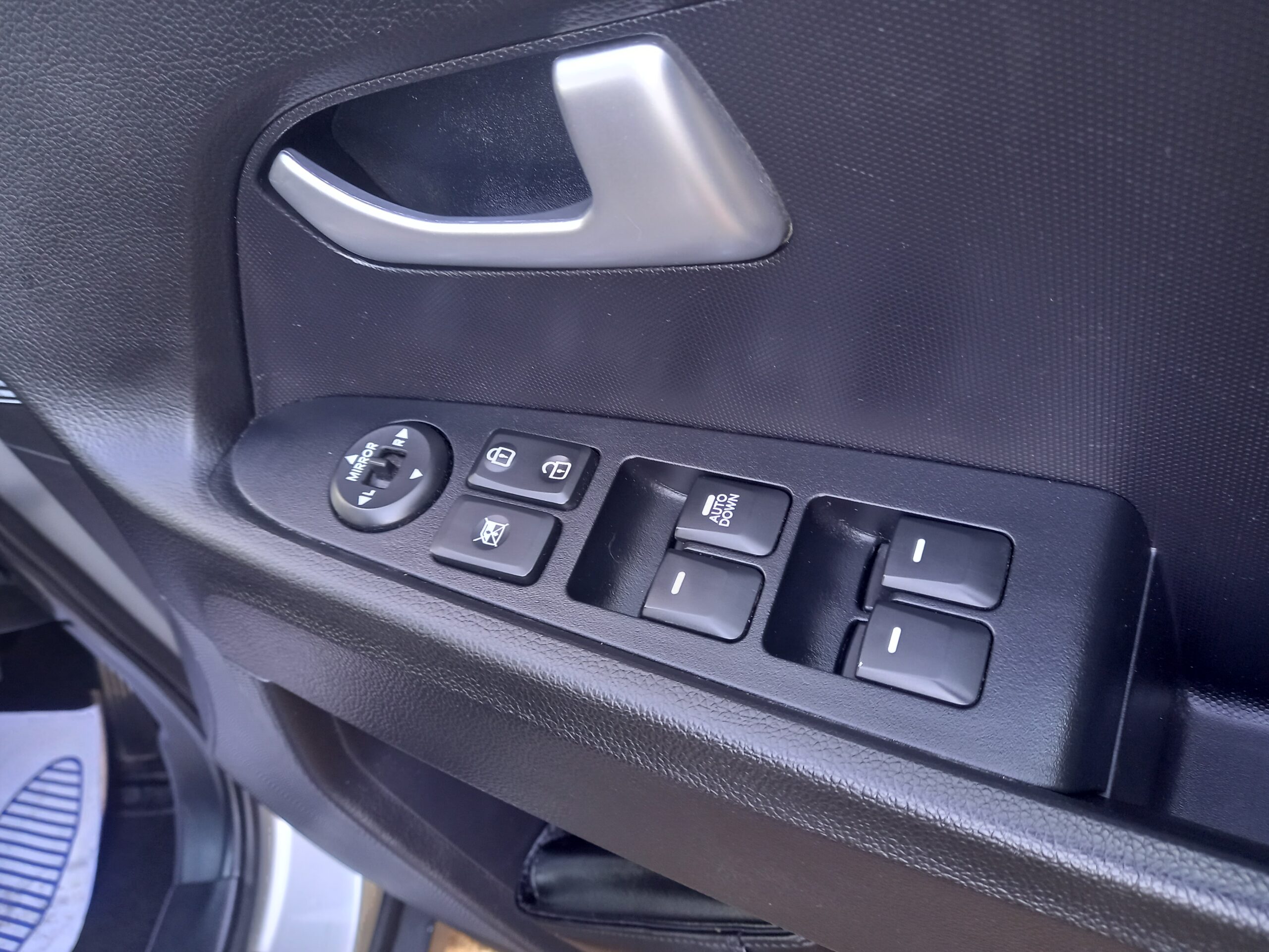 KIA SPORTAGE 1.7 CRDi ISG 1 5dr 2012 92,000 Miles Full Service History 3 Months Warranty - Image 32