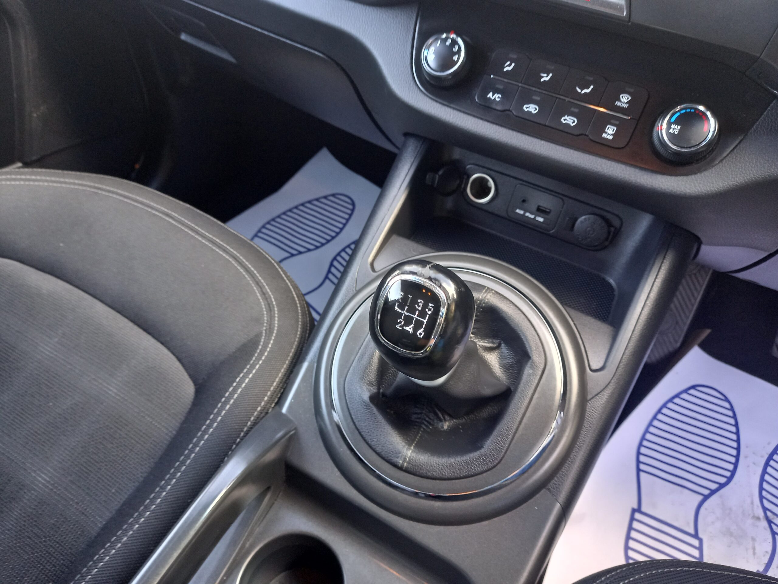 KIA SPORTAGE 1.7 CRDi ISG 1 5dr 2012 92,000 Miles Full Service History 3 Months Warranty - Image 35