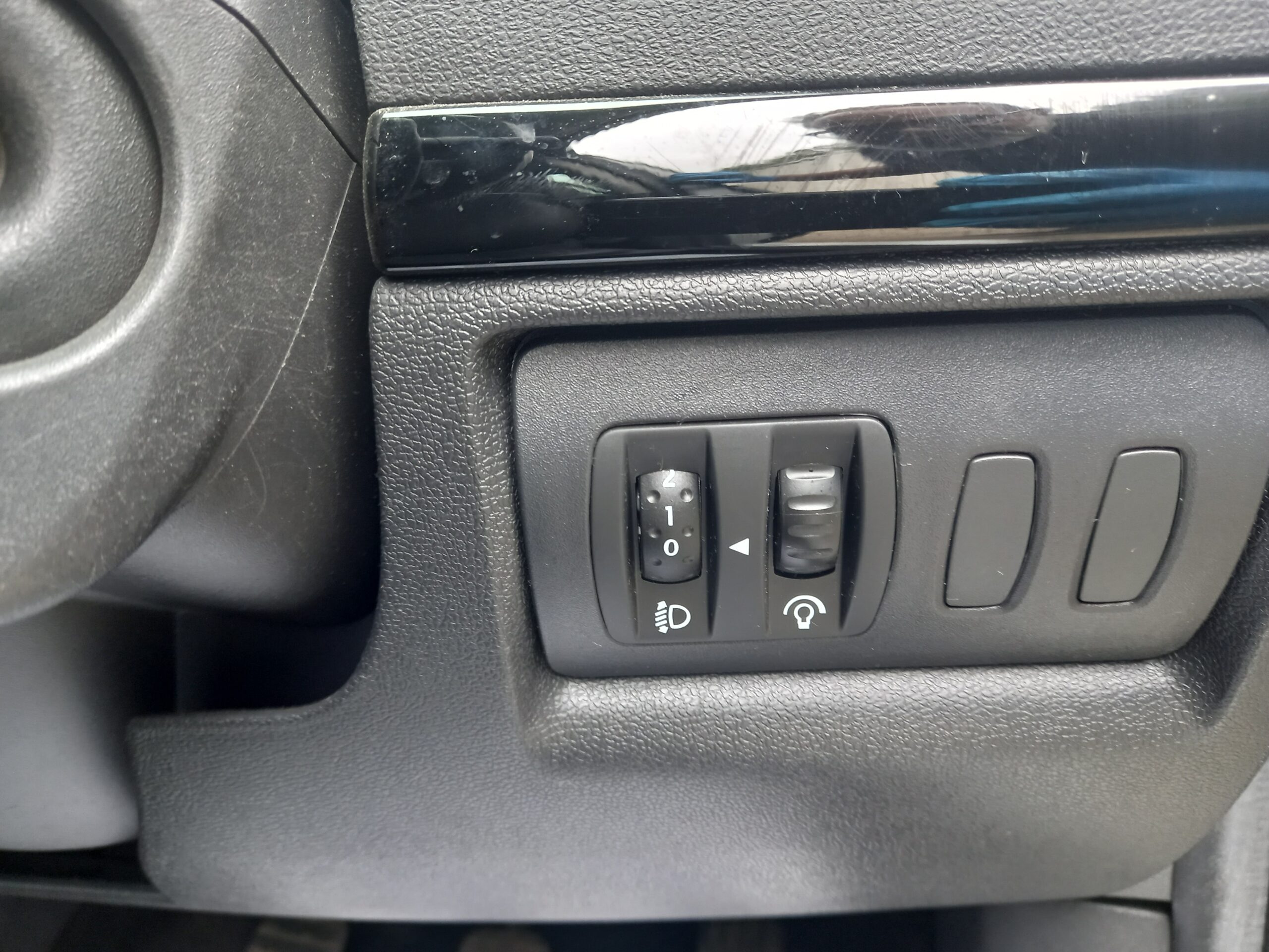 RENAULT CLIO 1.2 16V Dynamique TomTom 5dr Estate 2012 57,000 Miles Service History 3 Months Warranty - Image 36