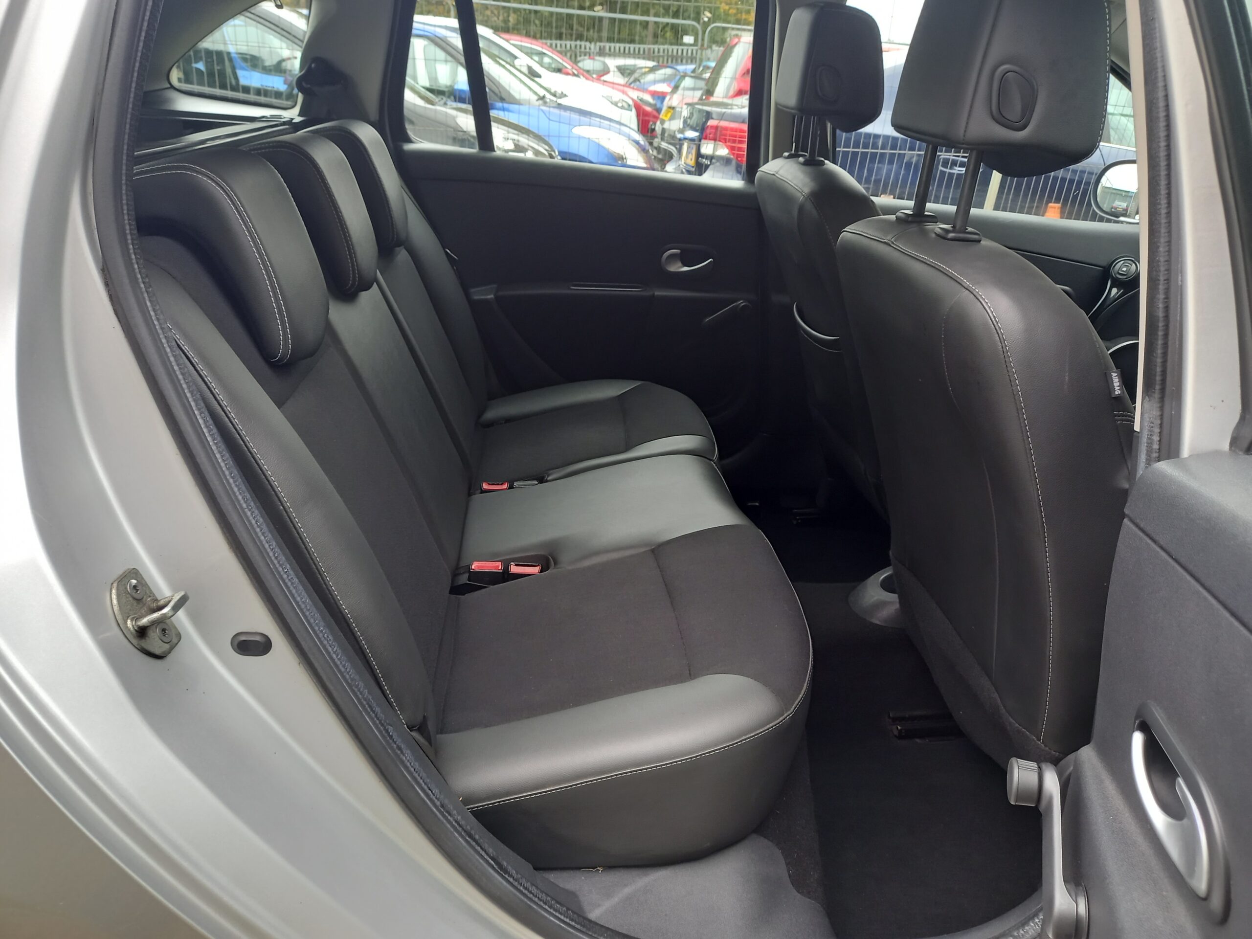 RENAULT CLIO 1.2 16V Dynamique TomTom 5dr Estate 2012 57,000 Miles Service History 3 Months Warranty - Image 20