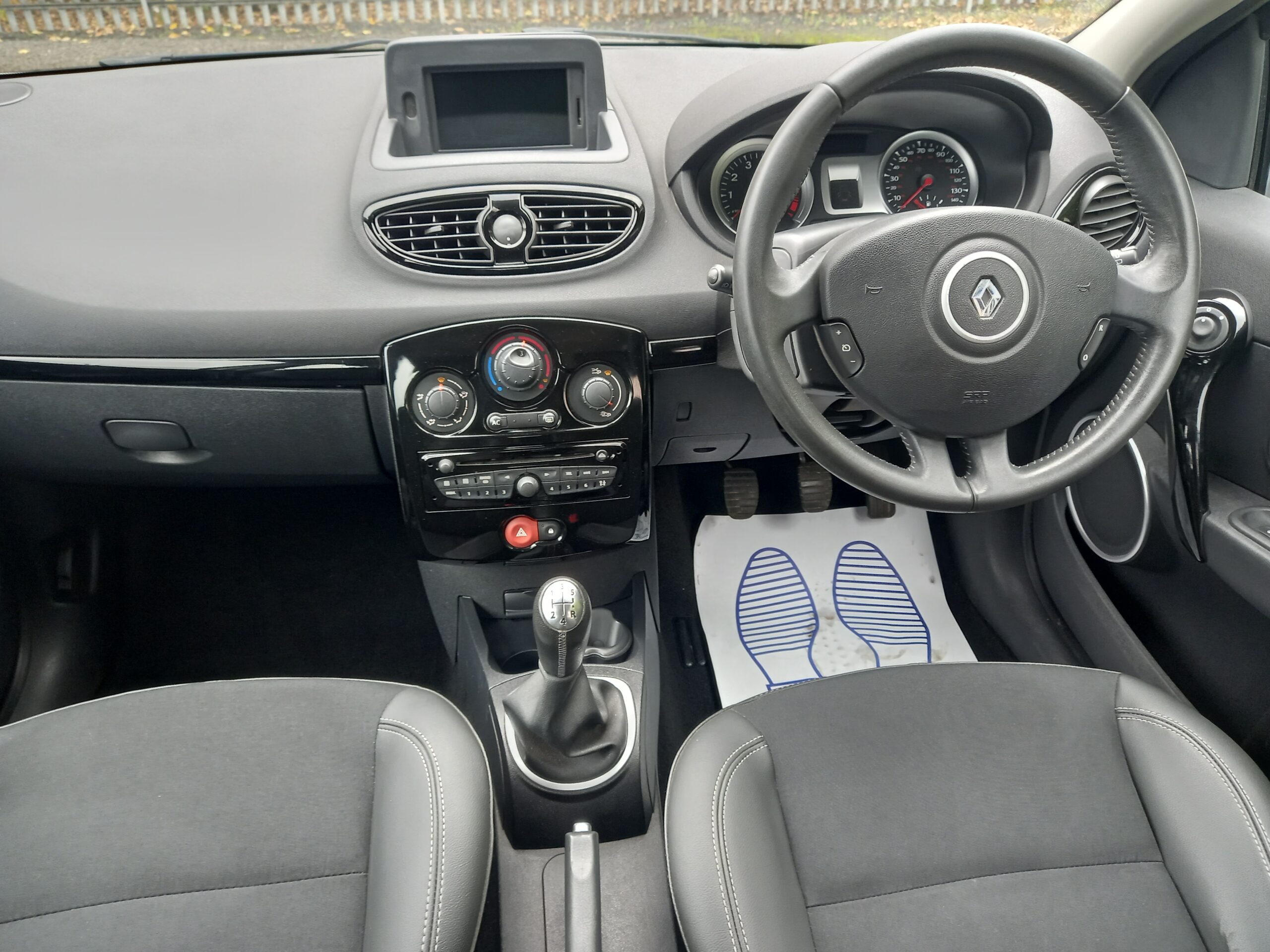 RENAULT CLIO 1.2 16V Dynamique TomTom 5dr Estate 2012 57,000 Miles Service History 3 Months Warranty - Image 17