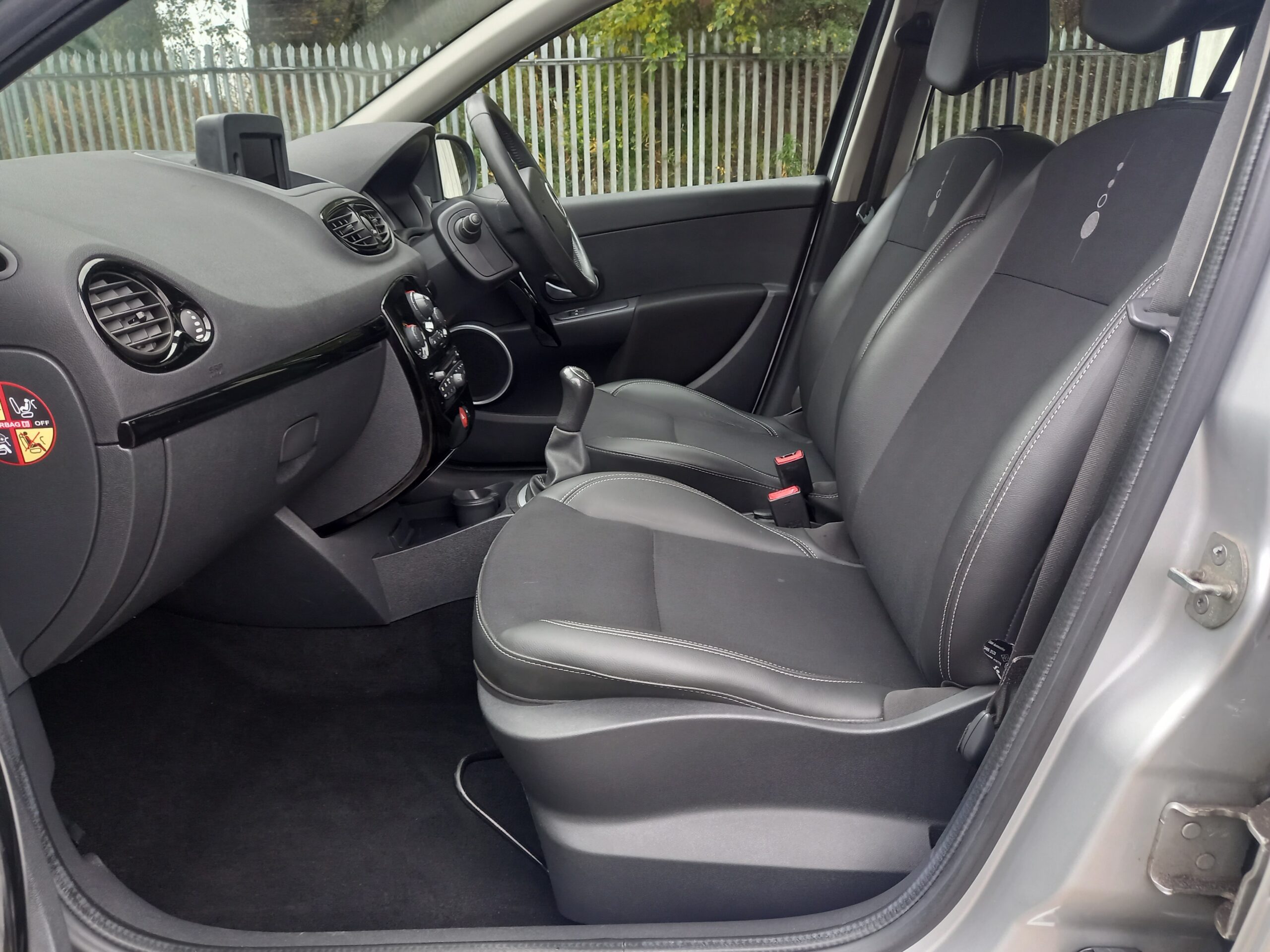 RENAULT CLIO 1.2 16V Dynamique TomTom 5dr Estate 2012 57,000 Miles Service History 3 Months Warranty - Image 22