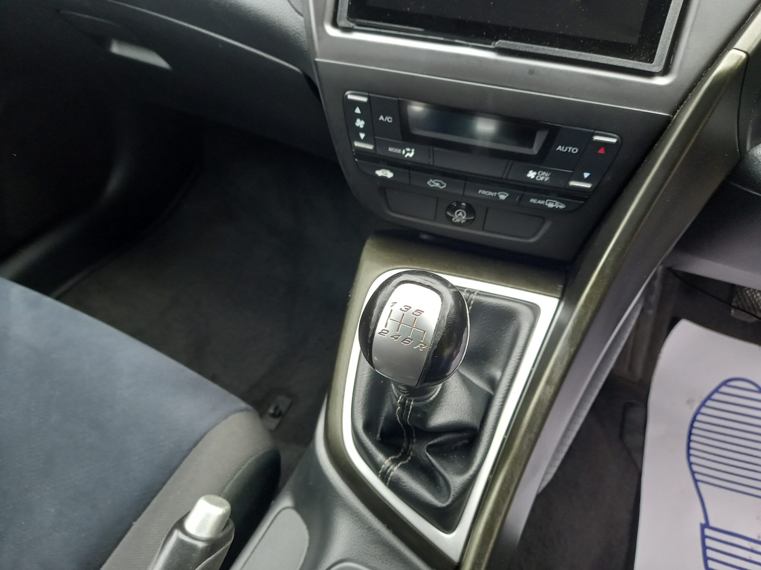 HONDA CIVIC 1.4 i-VTEC SE 5dr 2012 136,000 Miles Service history 3 Months Warranty - Image 35