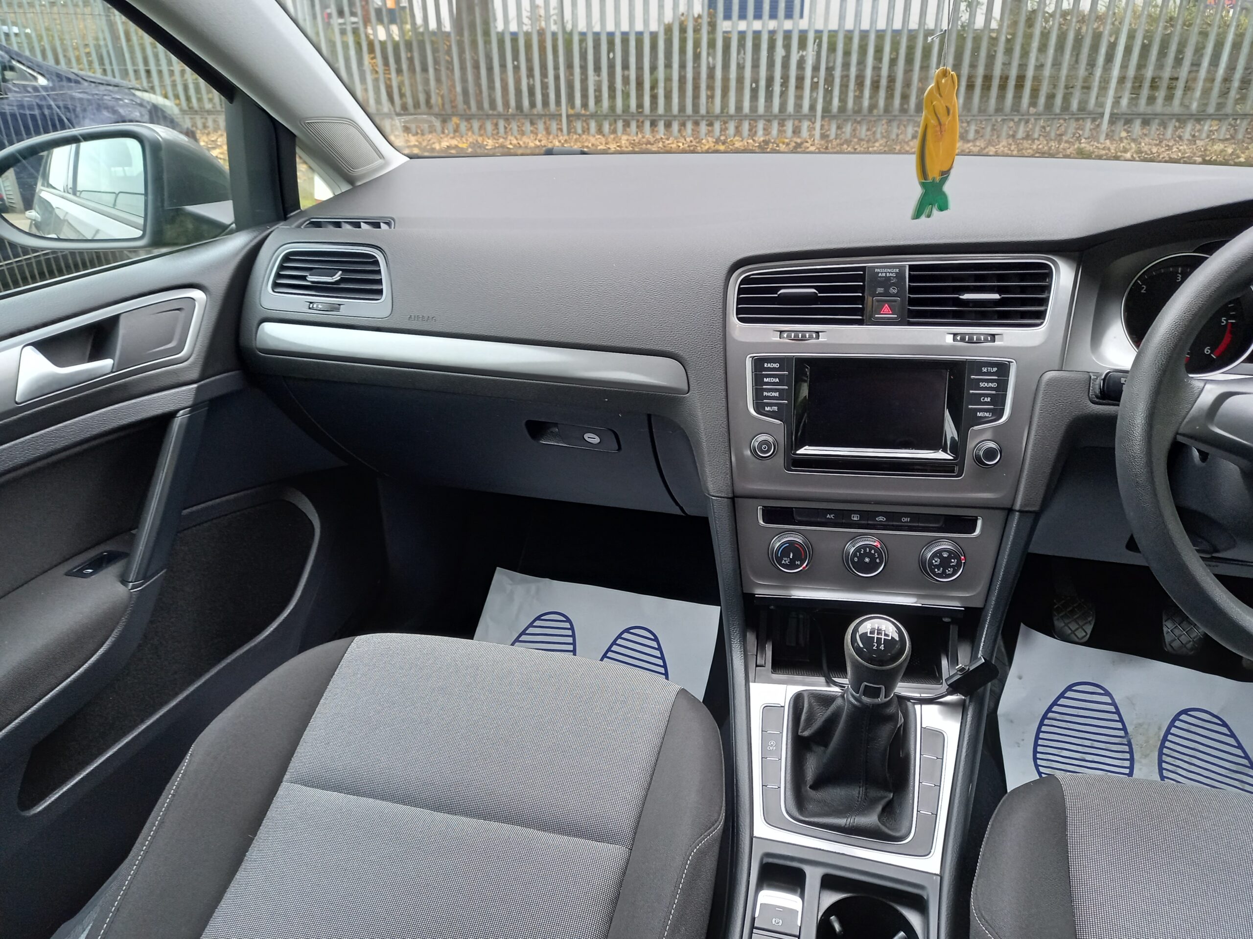 VOLKSWAGEN GOLF 1.6 TDI 105 S 5dr 2015 127,000 Miles Full Service History £20 tax 3 Months Warranty - Image 15