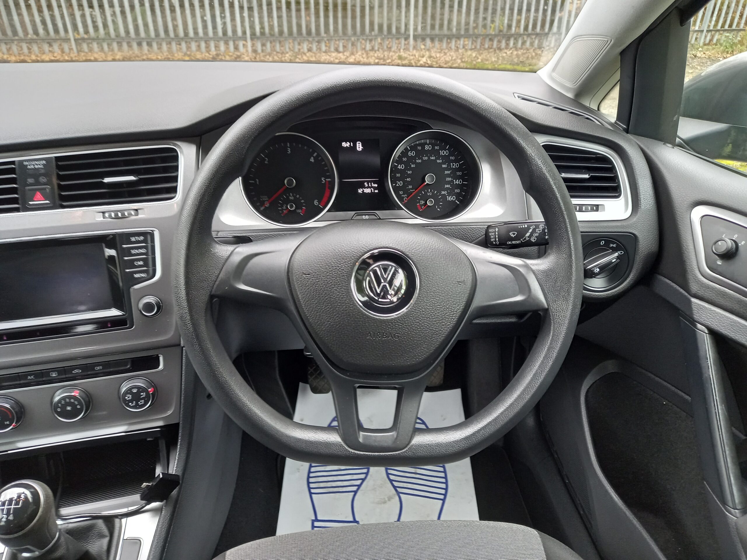 VOLKSWAGEN GOLF 1.6 TDI 105 S 5dr 2015 127,000 Miles Full Service History £20 tax 3 Months Warranty - Image 17