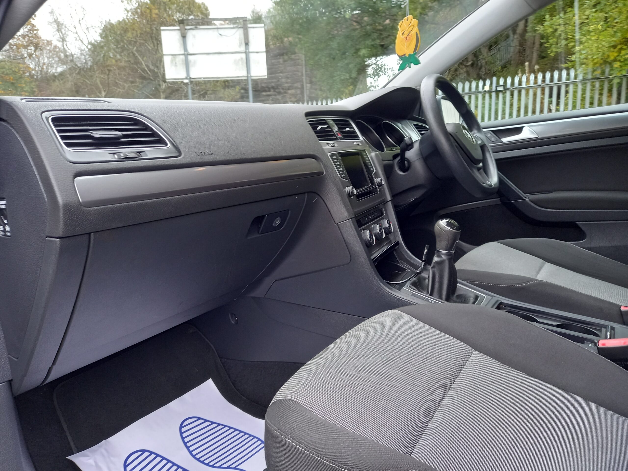 VOLKSWAGEN GOLF 1.6 TDI 105 S 5dr 2015 127,000 Miles Full Service History £20 tax 3 Months Warranty - Image 20