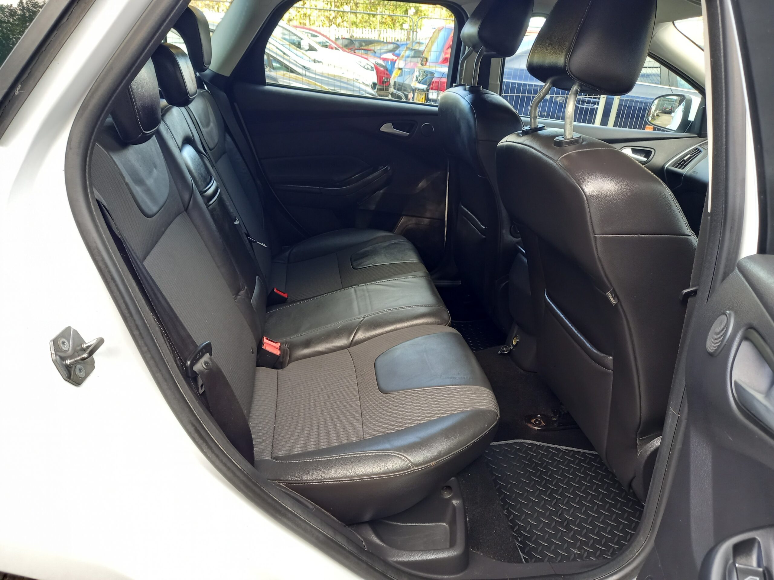 FORD FOCUS 2.0 TDCi 163 Titanium X 163 5dr Estate 82,000 Miles Full Service History 3 Months Warranty - Image 21