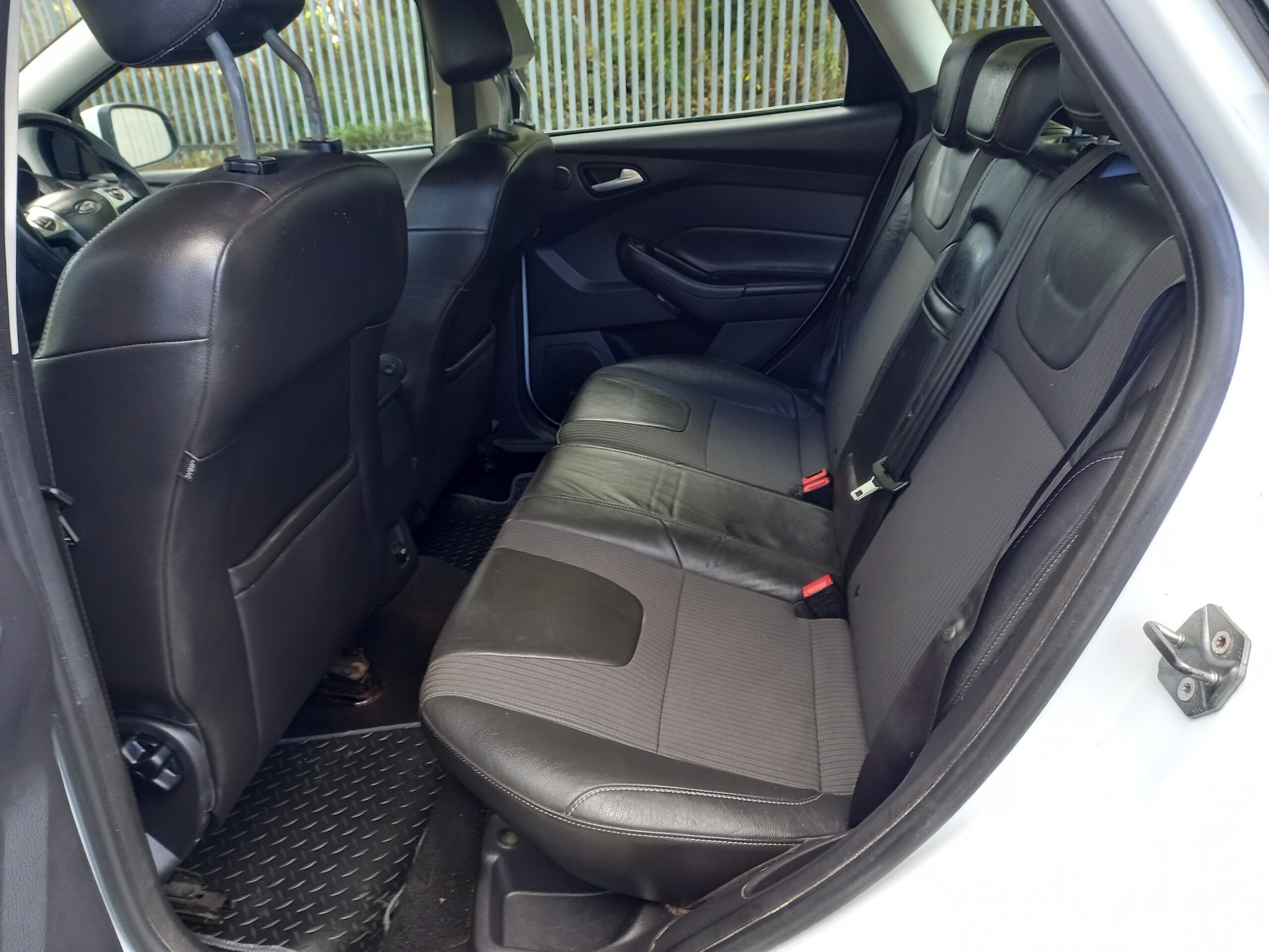 FORD FOCUS 2.0 TDCi 163 Titanium X 163 5dr Estate 82,000 Miles Full Service History 3 Months Warranty - Image 24