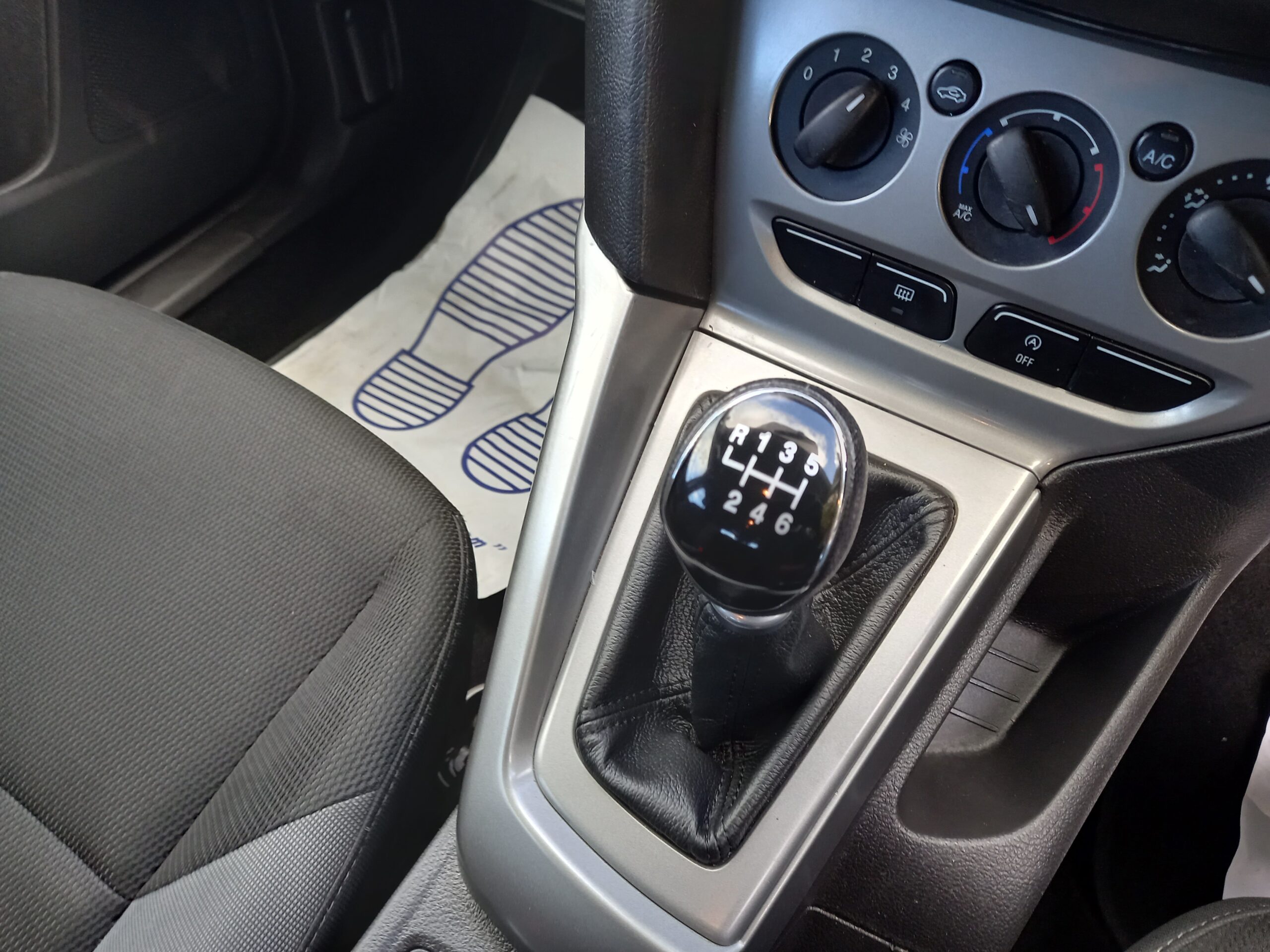 FORD FOCUS 1.6 TDCi Edge 5dr 2014 87,000 Miles Full Service History £20 tax 3 Months Warranty - Image 32