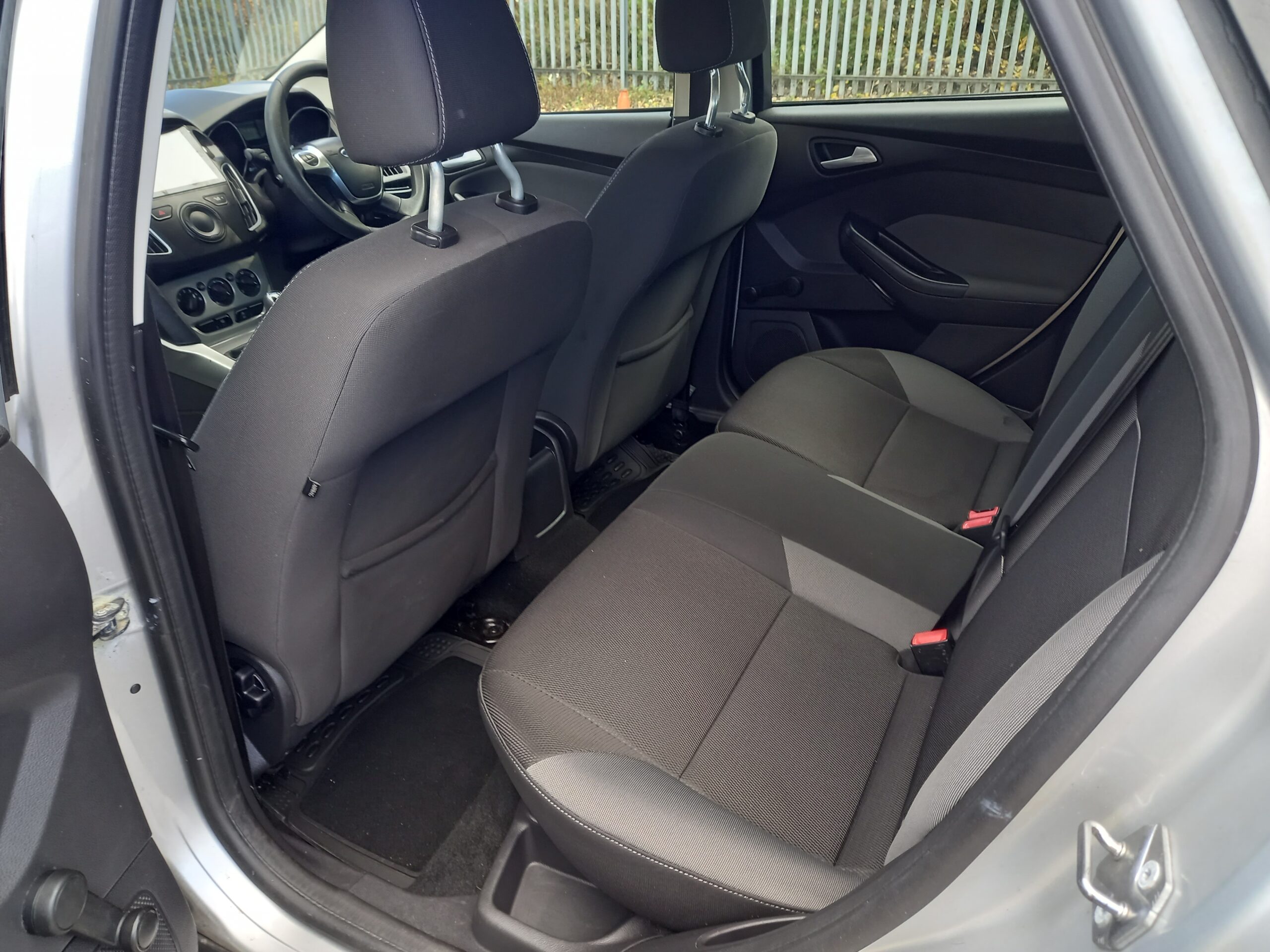 FORD FOCUS 1.6 TDCi Edge 5dr 2014 87,000 Miles Full Service History £20 tax 3 Months Warranty - Image 24