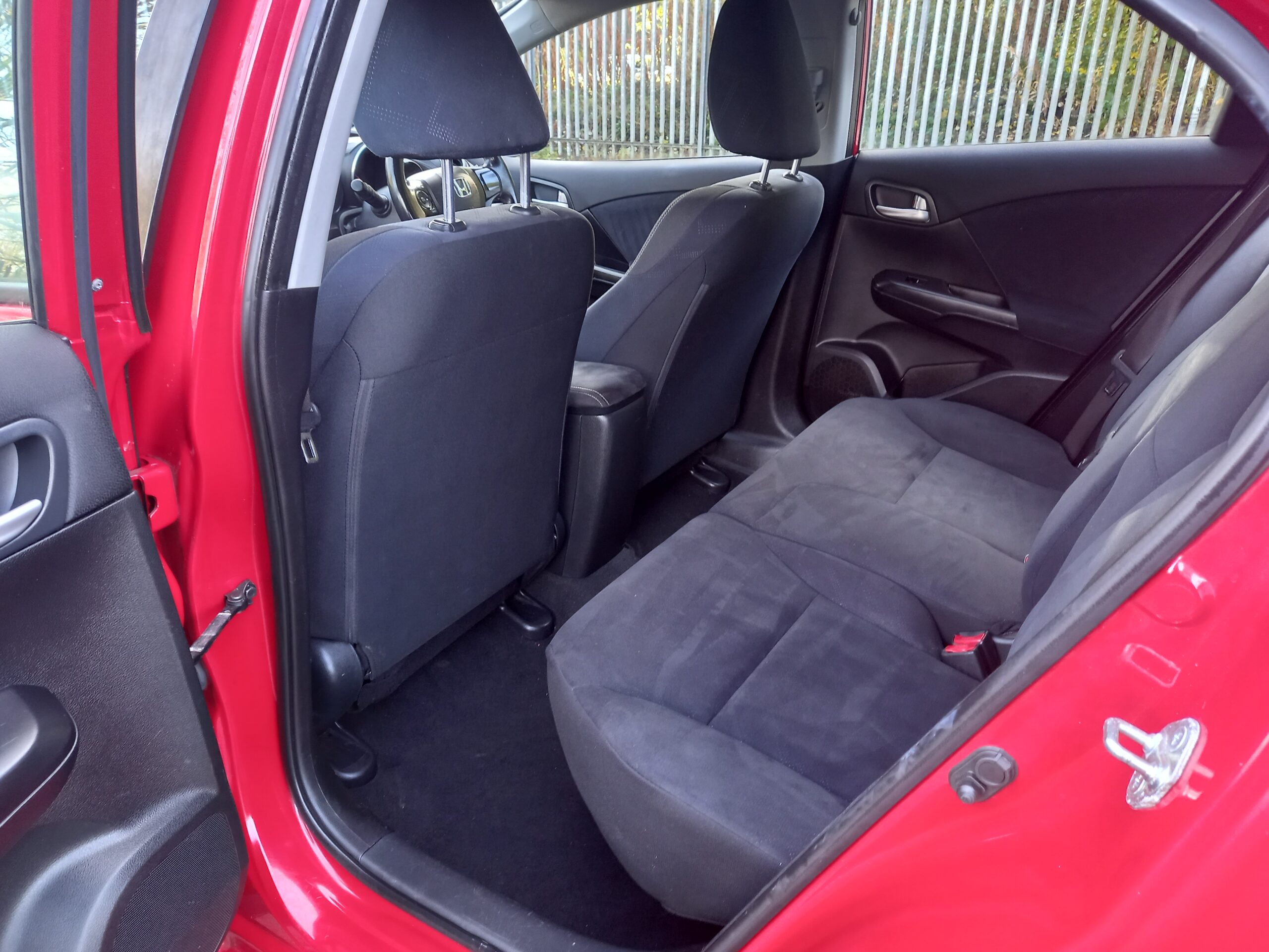 HONDA CIVIC 1.6 i-DTEC S 5dr 73,000 Miles Full Service History £20 tax 3 Months Warranty - Image 27