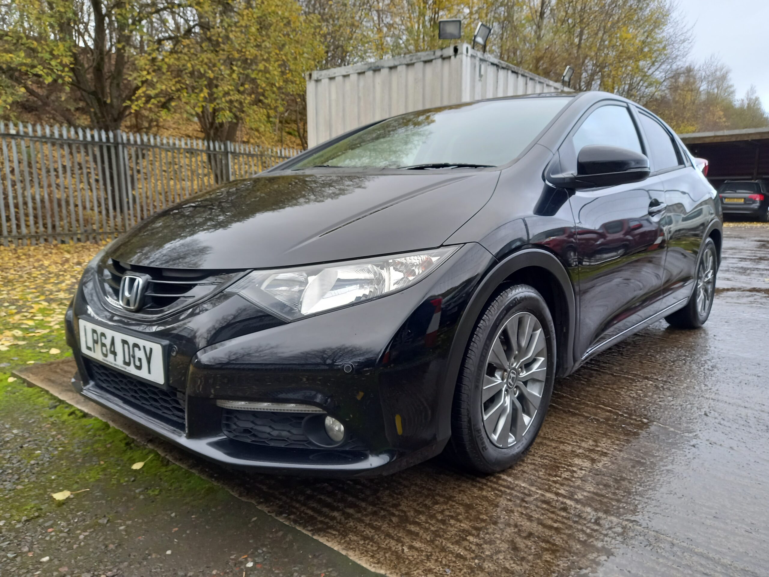 HONDA CIVIC 1.6 i-DTEC SR 5dr 2015 99,000 Miles Full Service History £20 Road Tax 3 Months Warranty - Image 2