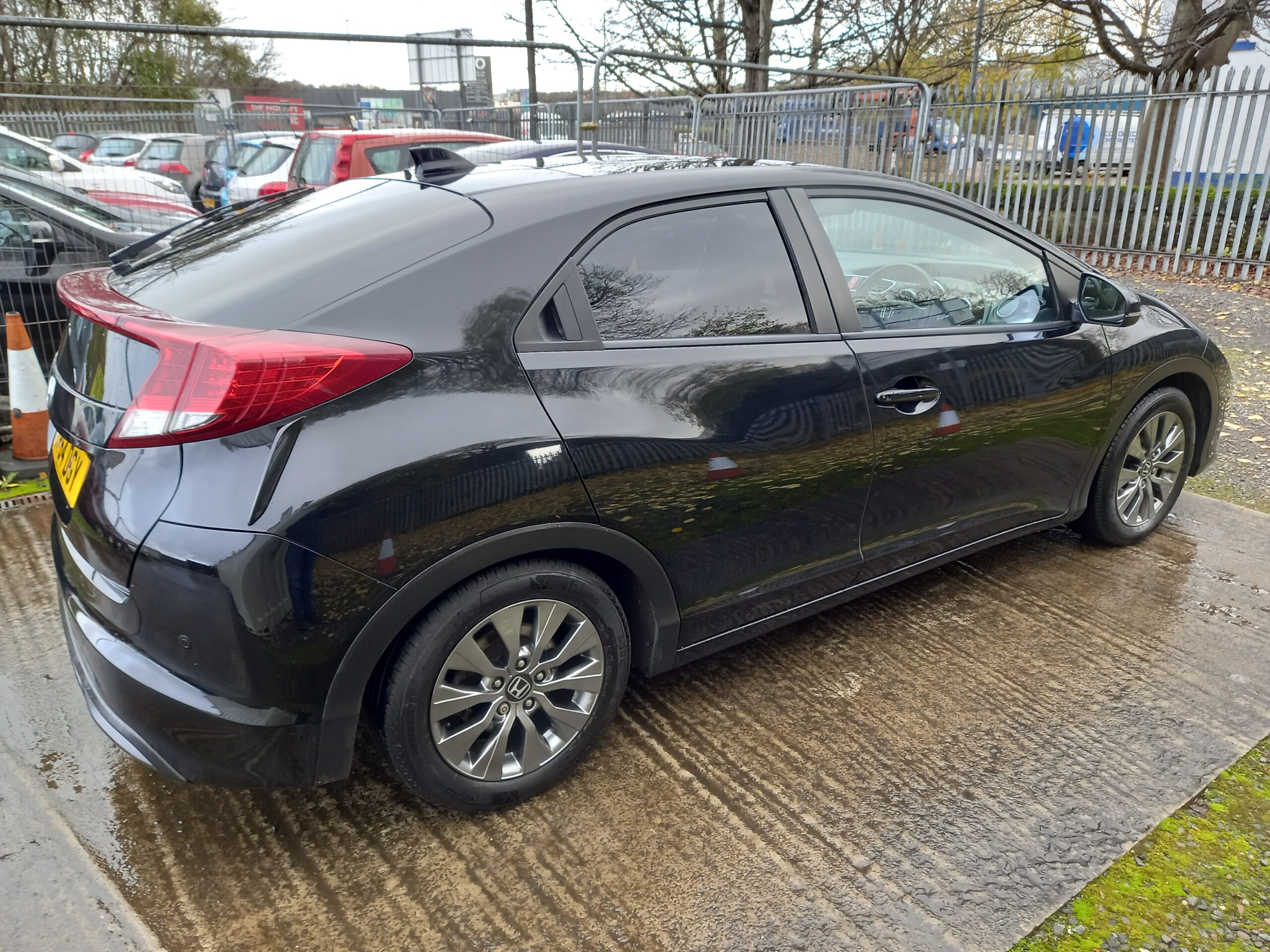HONDA CIVIC 1.6 i-DTEC SR 5dr 2015 99,000 Miles Full Service History £20 Road Tax 3 Months Warranty - Image 11