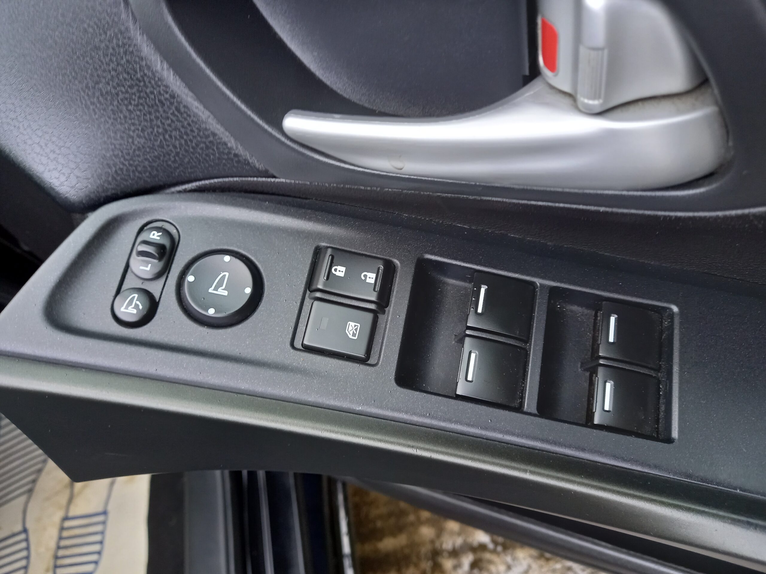 HONDA CIVIC 1.6 i-DTEC SR 5dr 2015 99,000 Miles Full Service History £20 Road Tax 3 Months Warranty - Image 43