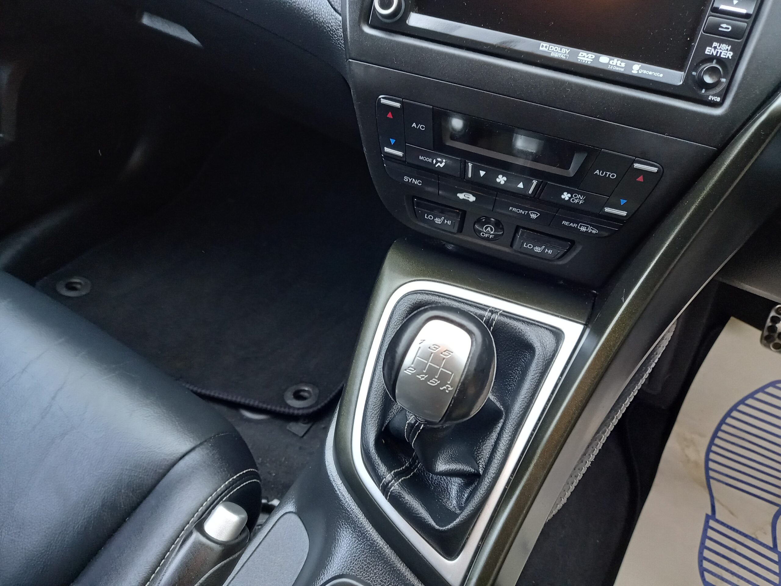 HONDA CIVIC 1.6 i-DTEC SR 5dr 2015 99,000 Miles Full Service History £20 Road Tax 3 Months Warranty - Image 40