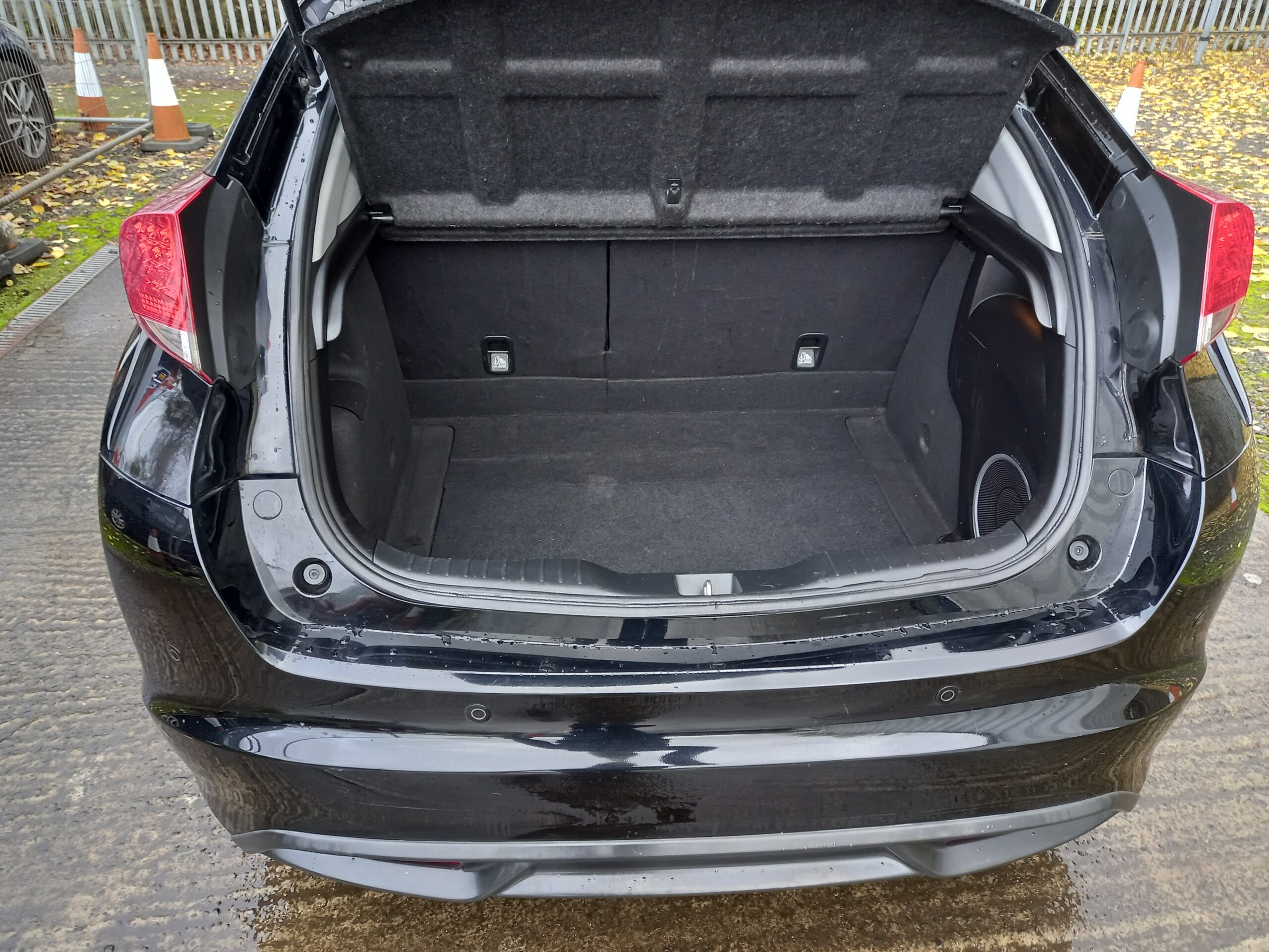 HONDA CIVIC 1.6 i-DTEC SR 5dr 2015 99,000 Miles Full Service History £20 Road Tax 3 Months Warranty - Image 44