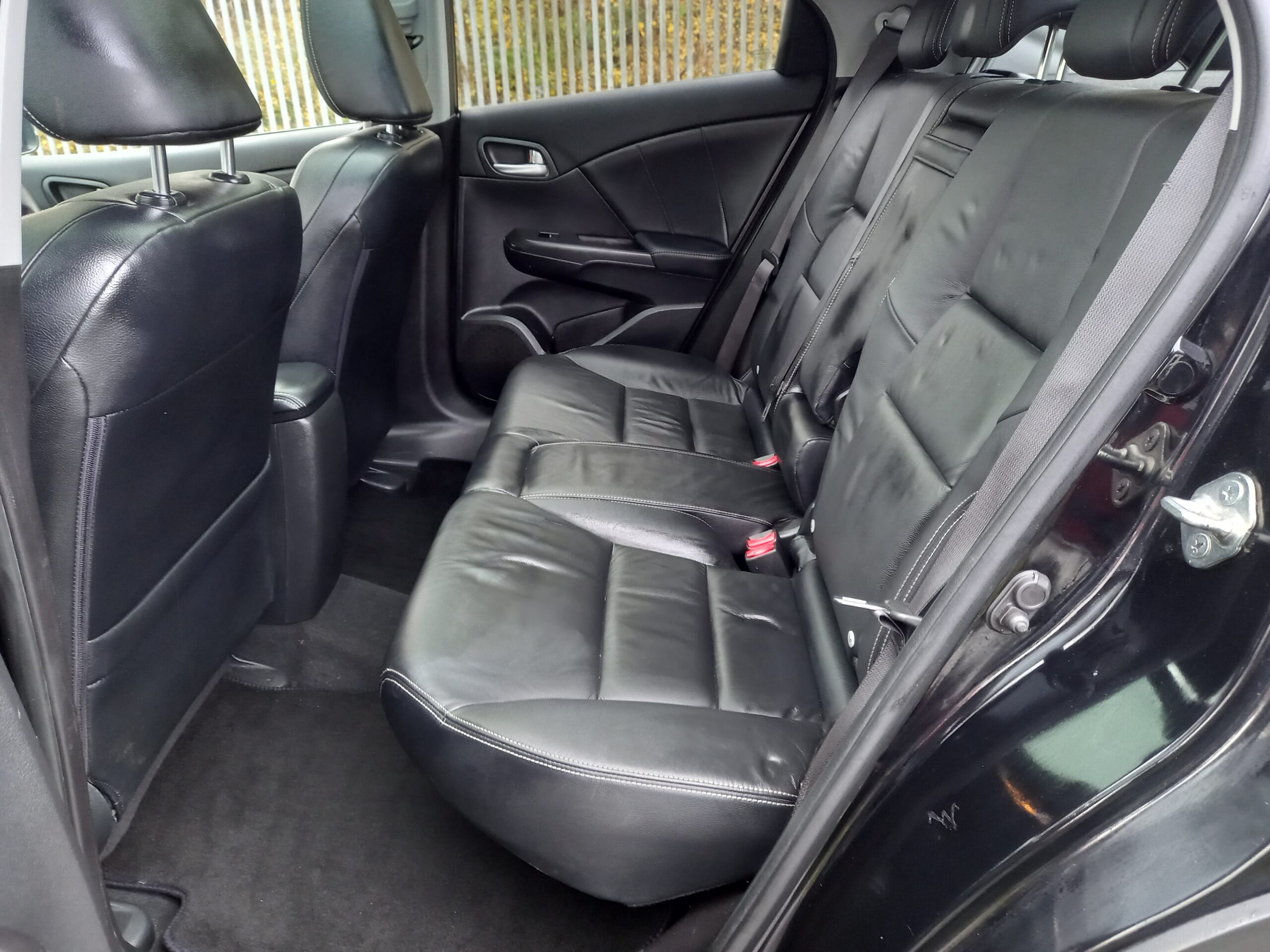 HONDA CIVIC 1.6 i-DTEC SR 5dr 2015 99,000 Miles Full Service History £20 Road Tax 3 Months Warranty - Image 25