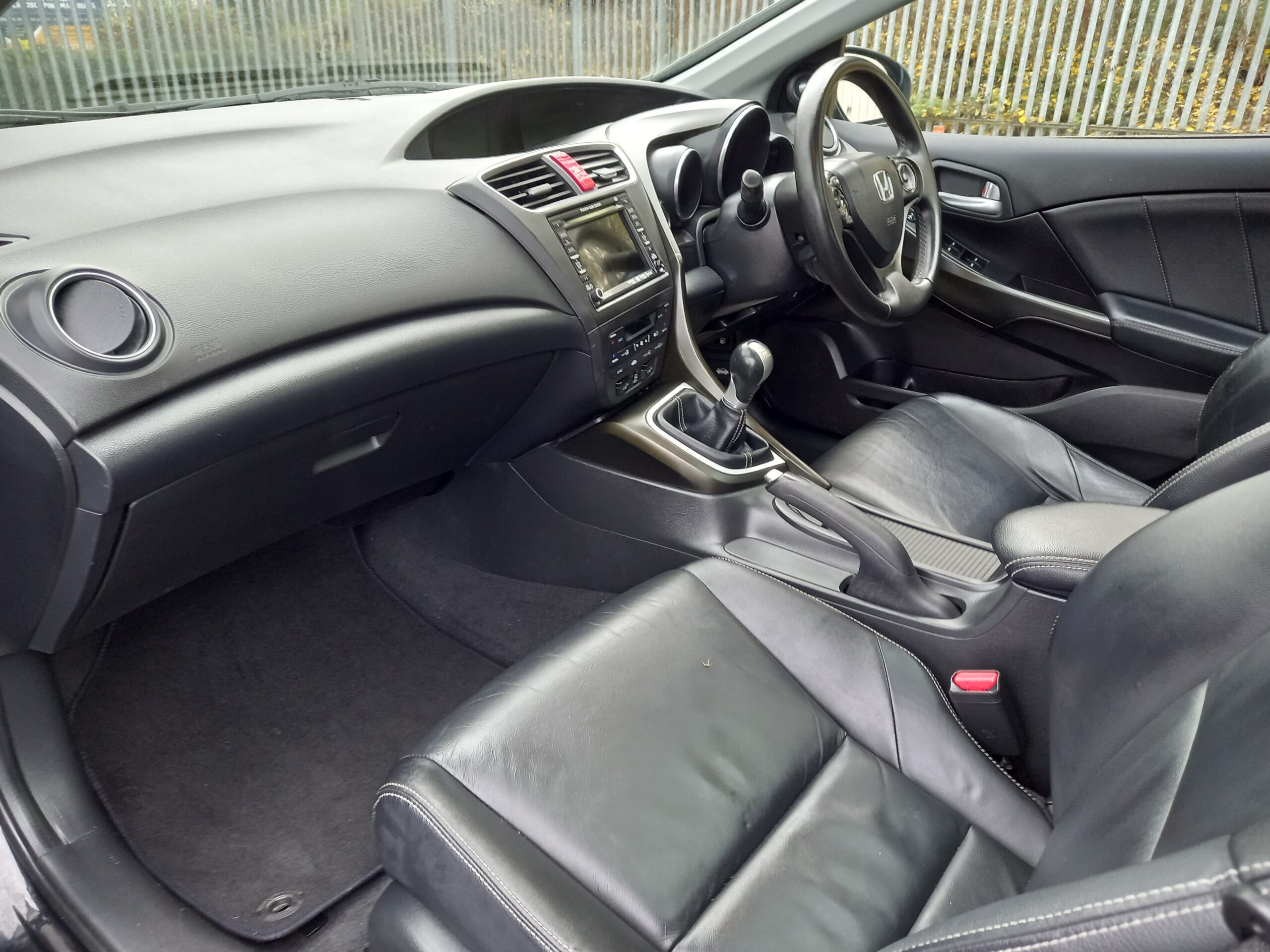 HONDA CIVIC 1.6 i-DTEC SR 5dr 2015 99,000 Miles Full Service History £20 Road Tax 3 Months Warranty - Image 24