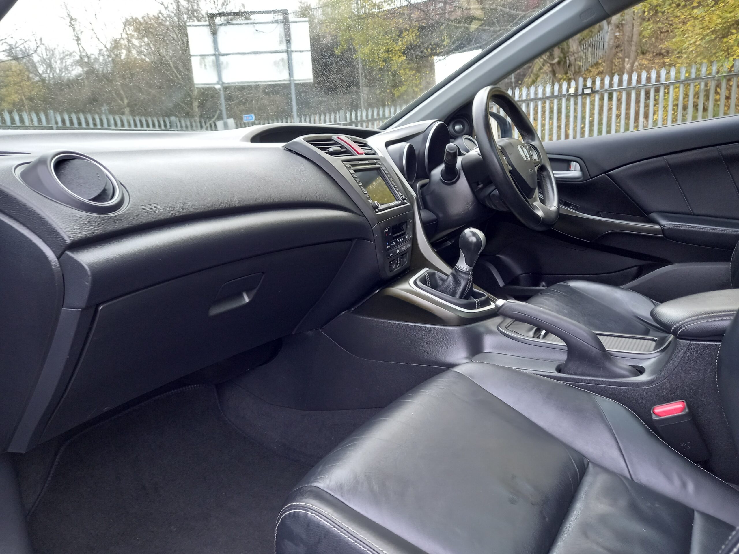 HONDA CIVIC 1.6 i-DTEC SR 5dr 2015 99,000 Miles Full Service History £20 Road Tax 3 Months Warranty - Image 22