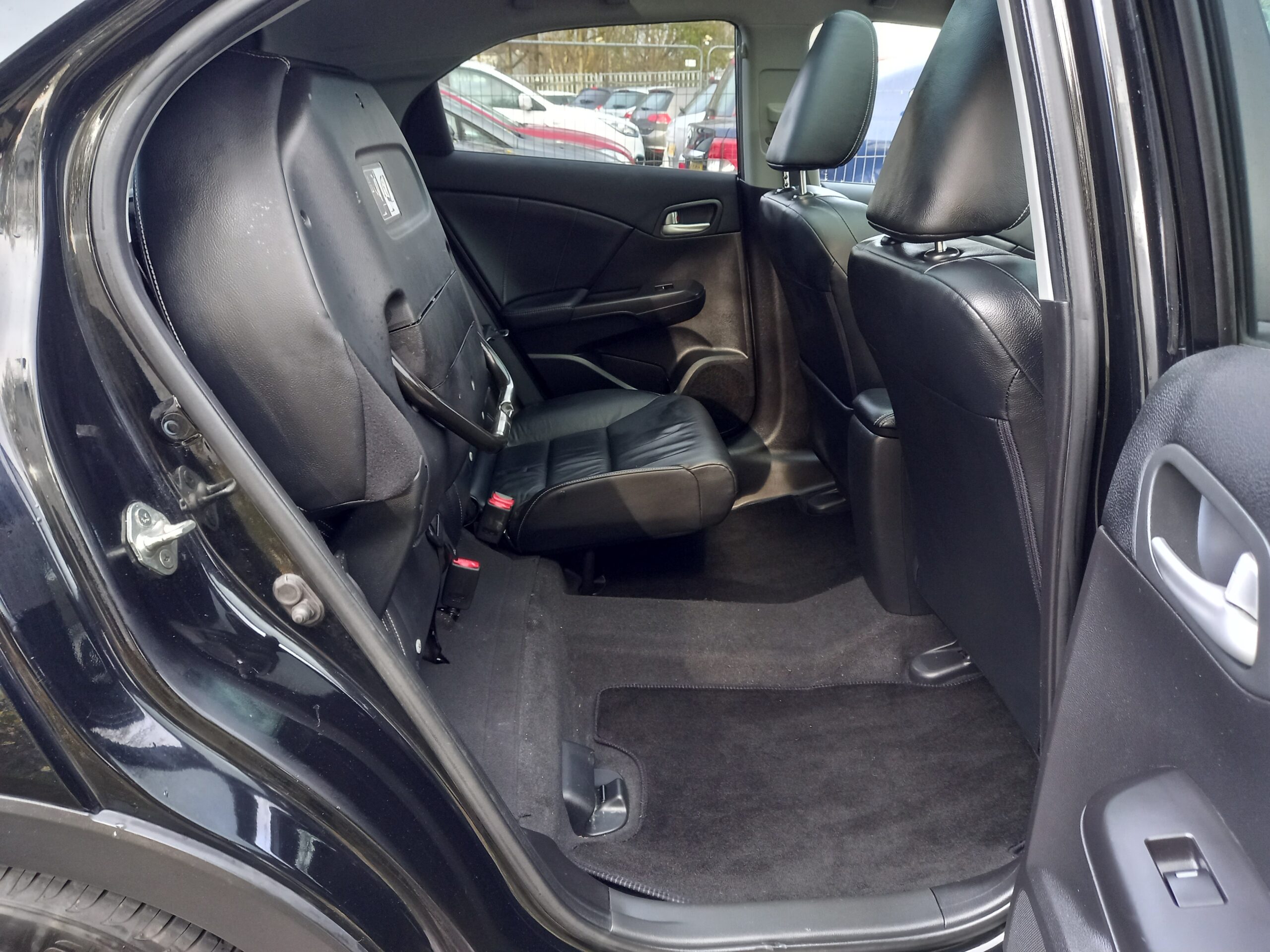 HONDA CIVIC 1.6 i-DTEC SR 5dr 2015 99,000 Miles Full Service History £20 Road Tax 3 Months Warranty - Image 21