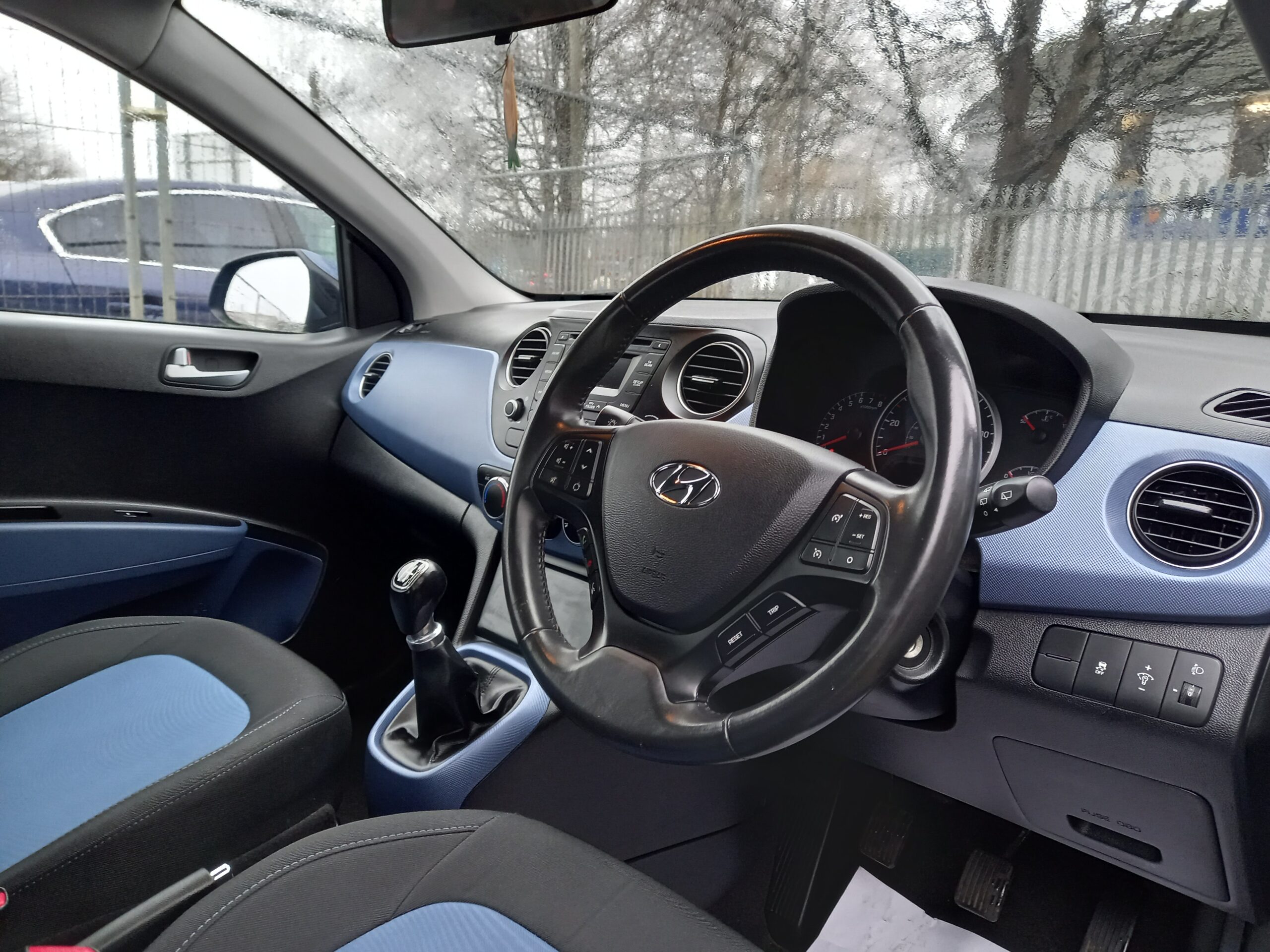 HYUNDAI I10 1.0 Premium 5dr 2016 36,000 Miles Service History £20 tax 3 Months Warranty - Image 14