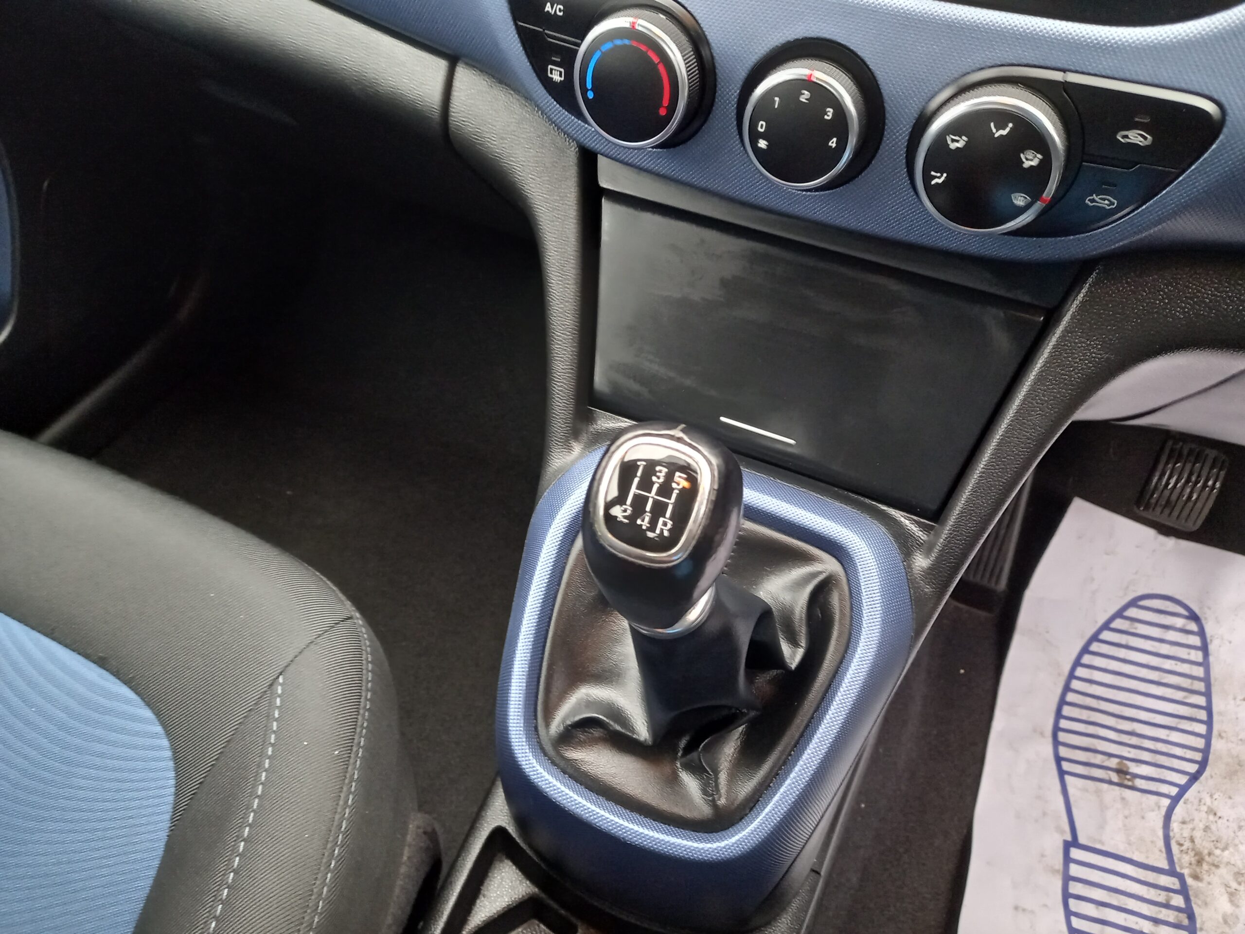 HYUNDAI I10 1.0 Premium 5dr 2016 36,000 Miles Service History £20 tax 3 Months Warranty - Image 32