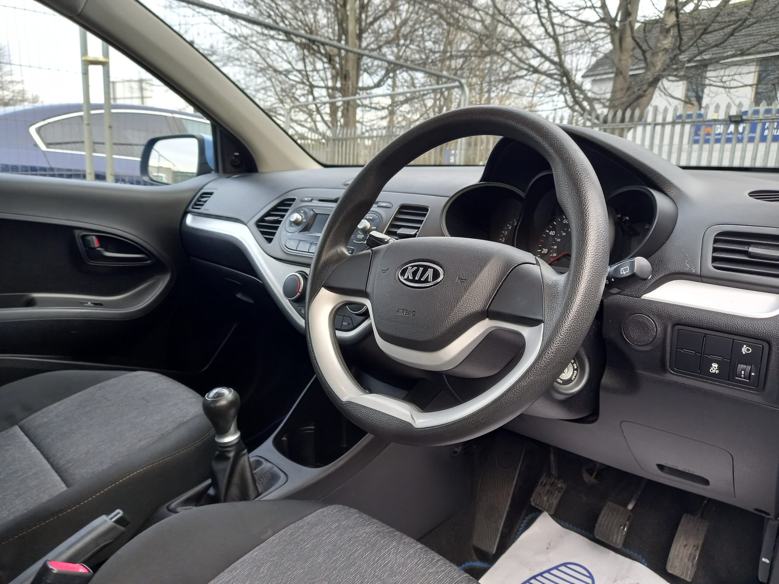 KIA PICANTO 1.0 1 Air 5dr 2012 62,000 Miles Full Service History £20 road tax 3 Months Warranty - Image 12