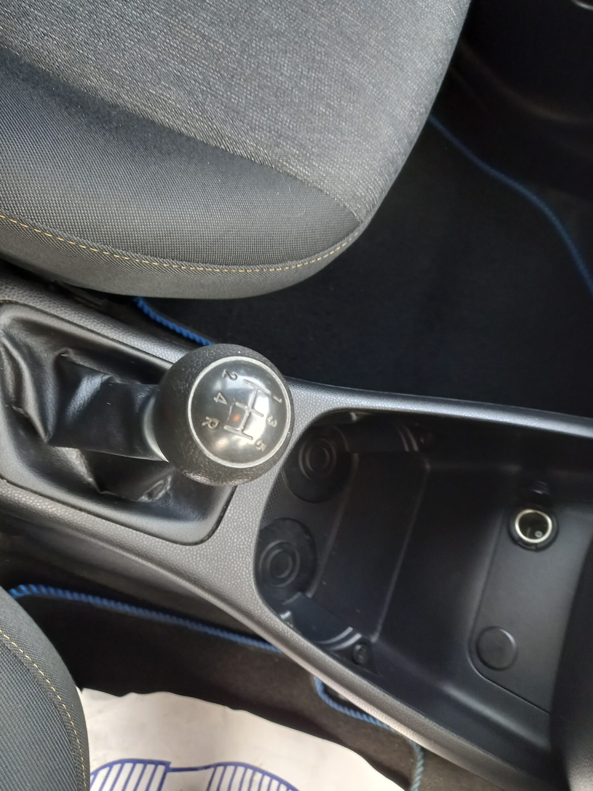 KIA PICANTO 1.0 1 Air 5dr 2012 62,000 Miles Full Service History £20 road tax 3 Months Warranty - Image 27