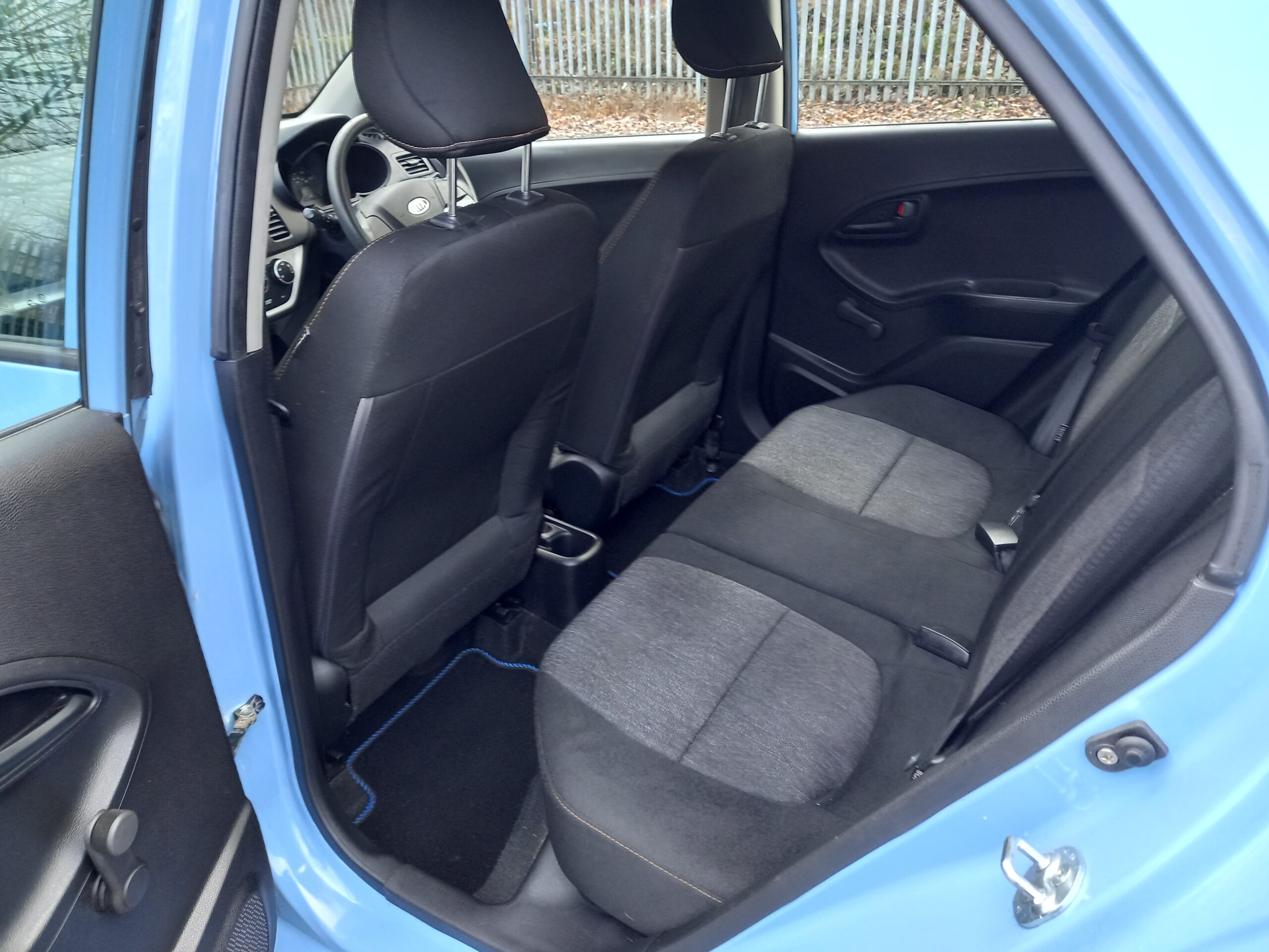 KIA PICANTO 1.0 1 Air 5dr 2012 62,000 Miles Full Service History £20 road tax 3 Months Warranty - Image 24